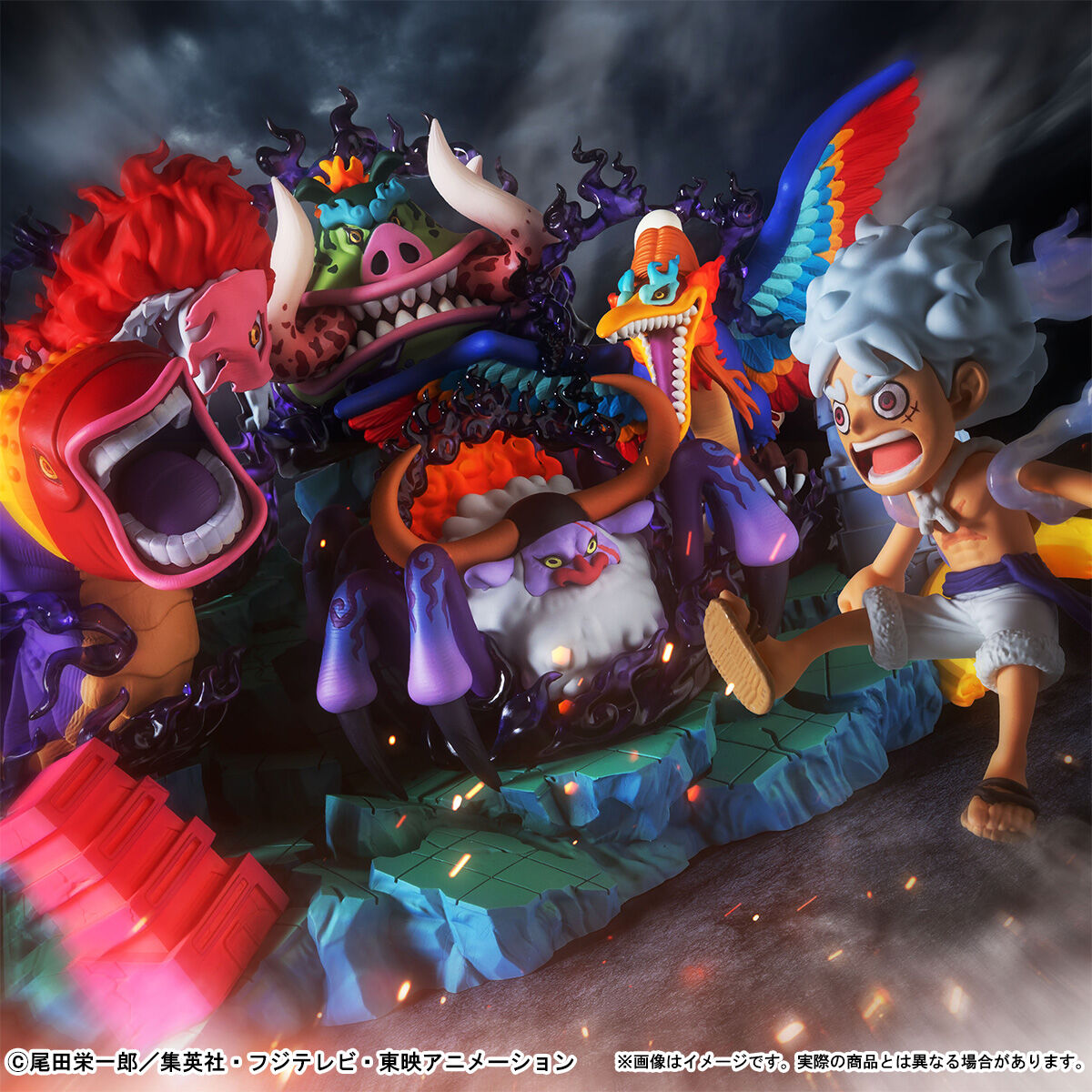 One Piece Monkey D. Luffy vs Five Elders World Collectable Figure Premium Bandai