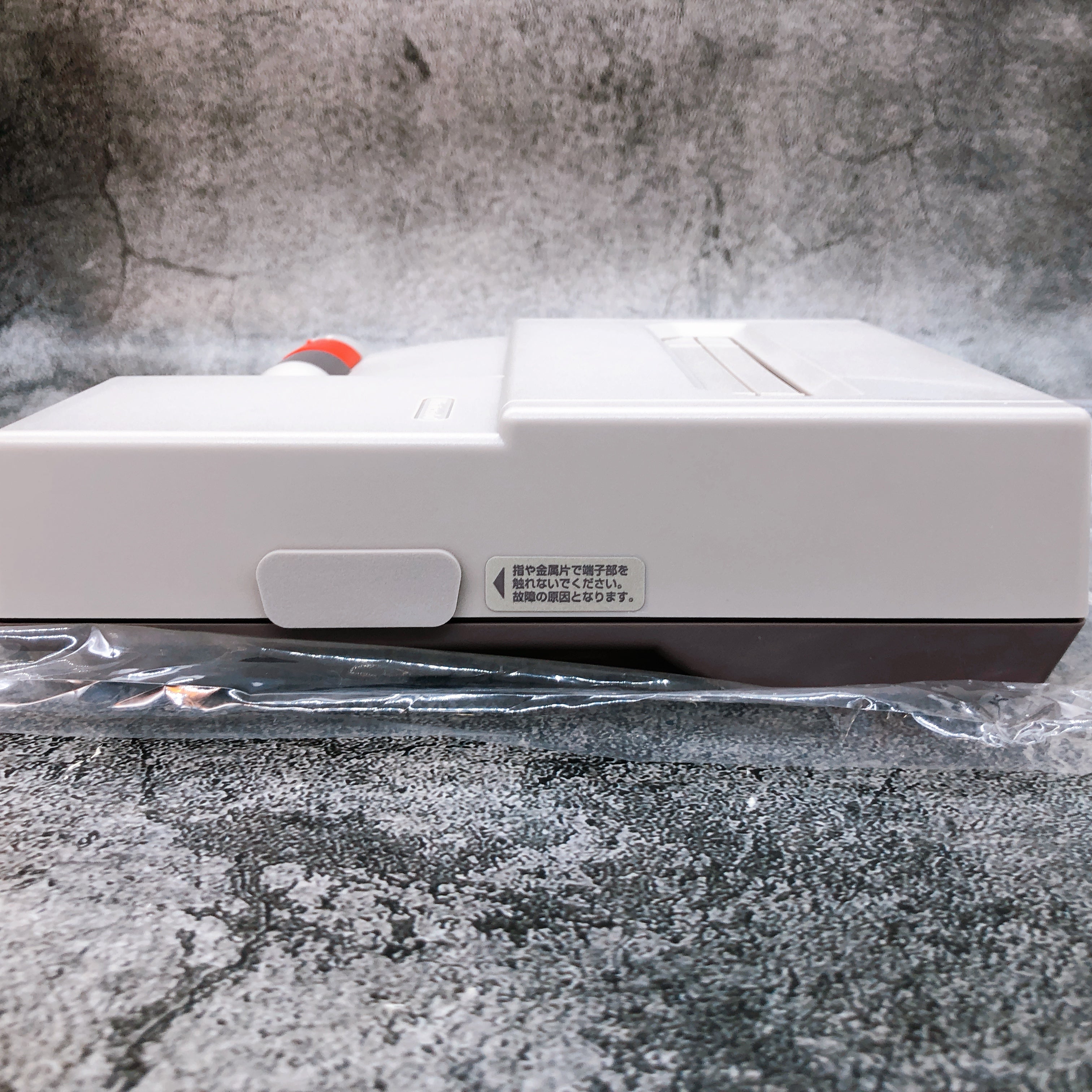 Nintendo new AV Famicom Console HVC-101 NES Boxed in Stock FASTSHIP