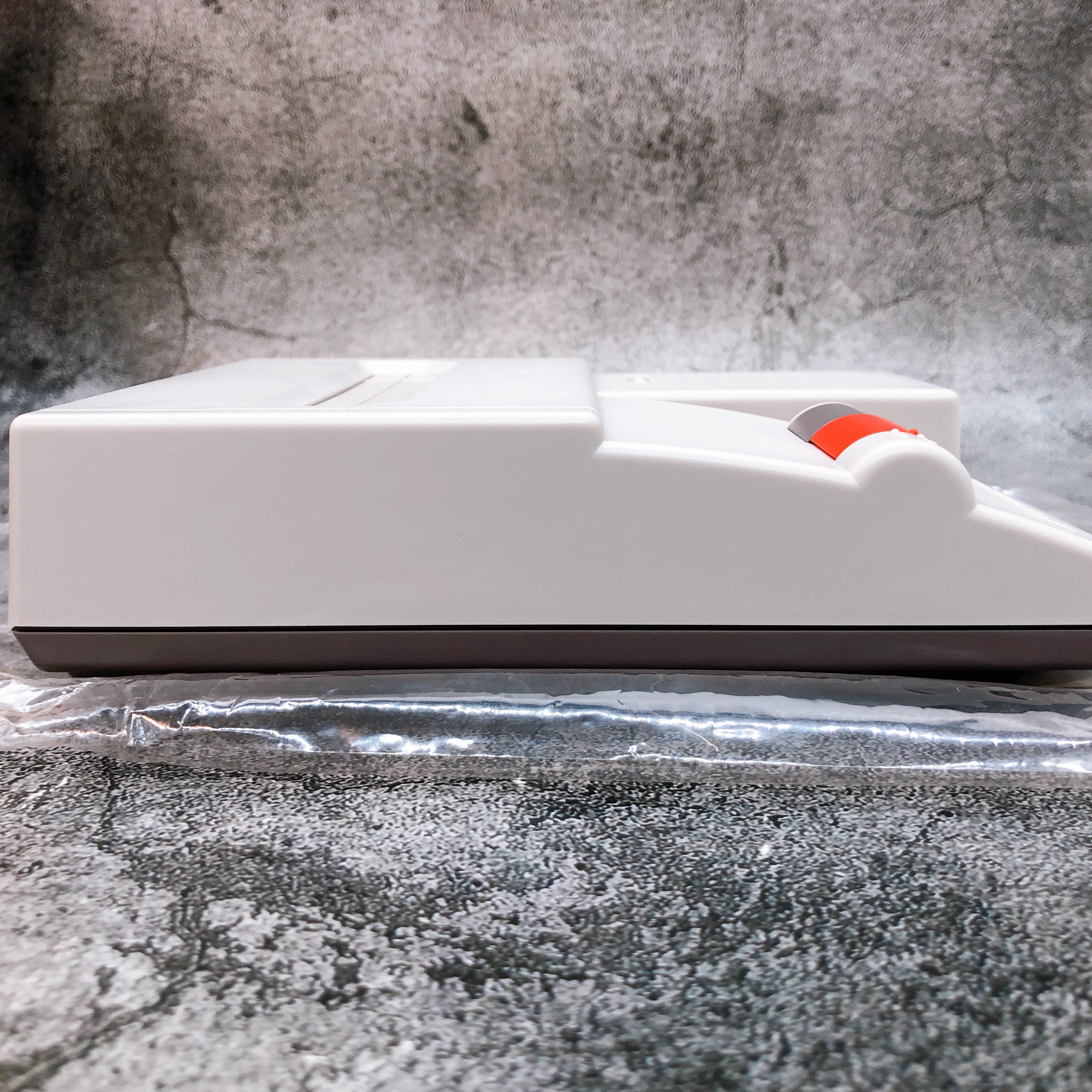 Nintendo new AV Famicom Console HVC-101 NES Boxed in Stock FASTSHIP