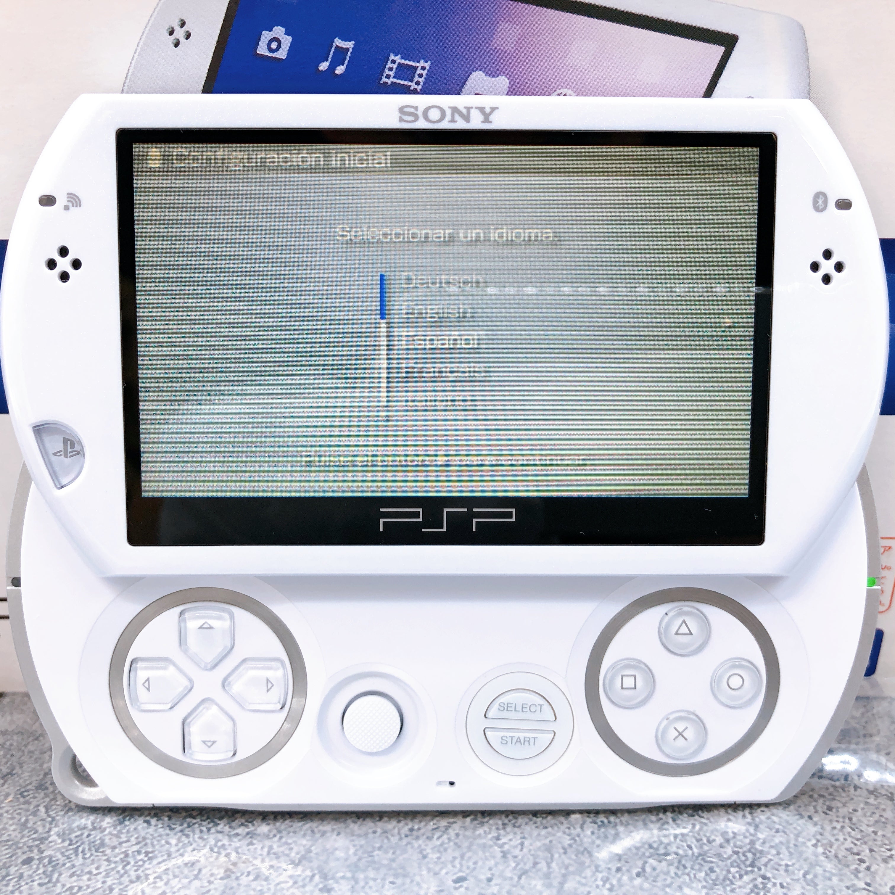 Sony PSP GO PlayStation Portable Pearl White Console PSP-N1000 Boxed in Stock