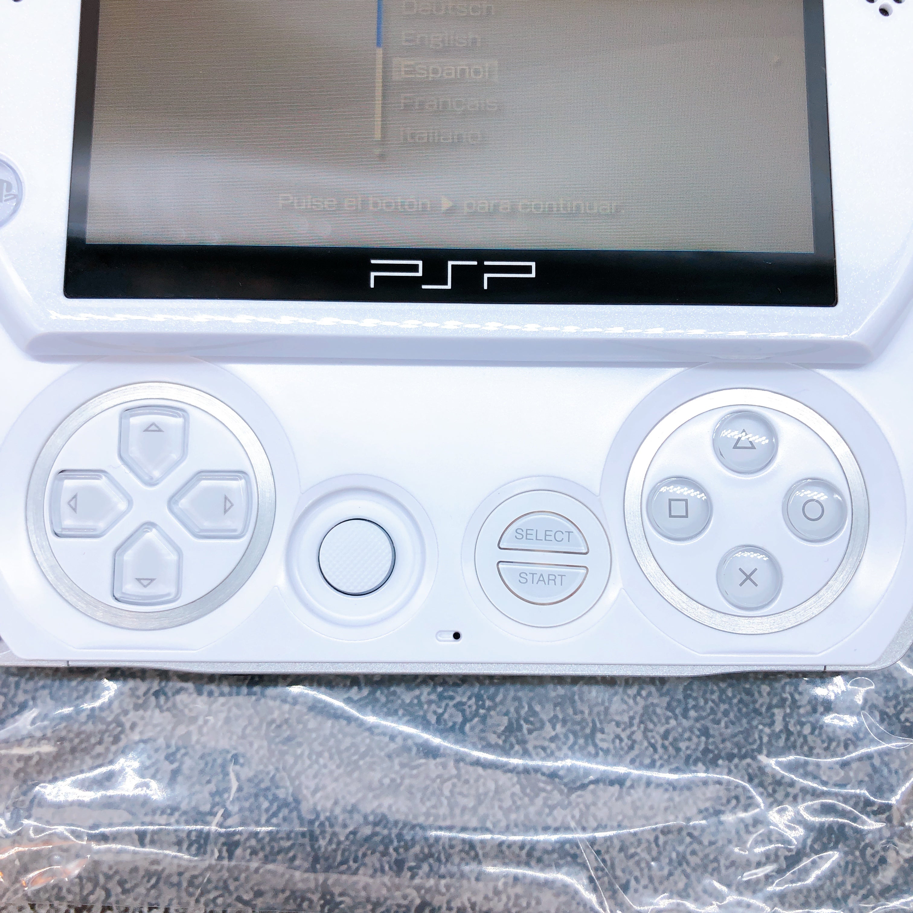 Sony PSP GO PlayStation Portable Pearl White Console PSP-N1000 Boxed in Stock
