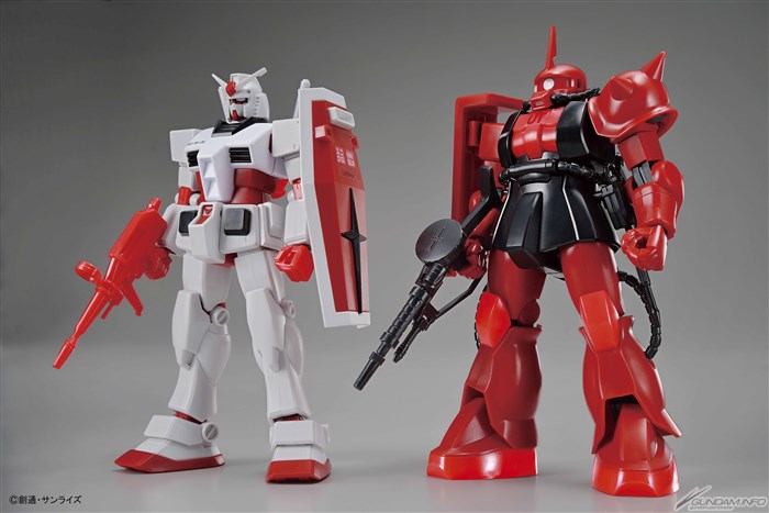 HG 1/144 Gundam UNIQLO Ver. & Zaku II UNIQLO Ver. Set Model Kit 15+ Bandai Japan