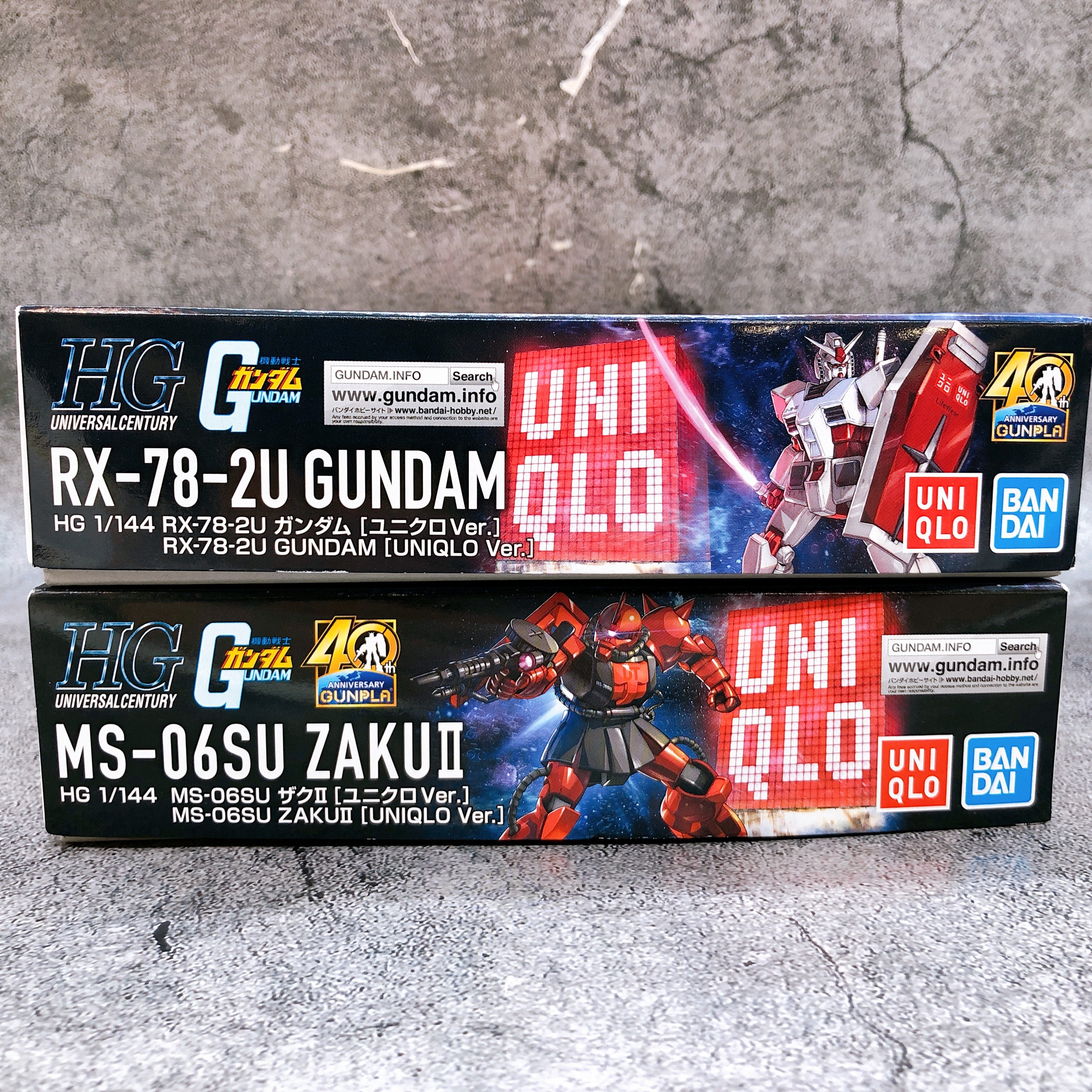 HG 1/144 Gundam UNIQLO Ver. & Zaku II UNIQLO Ver. Set Model Kit 15+ Bandai Japan