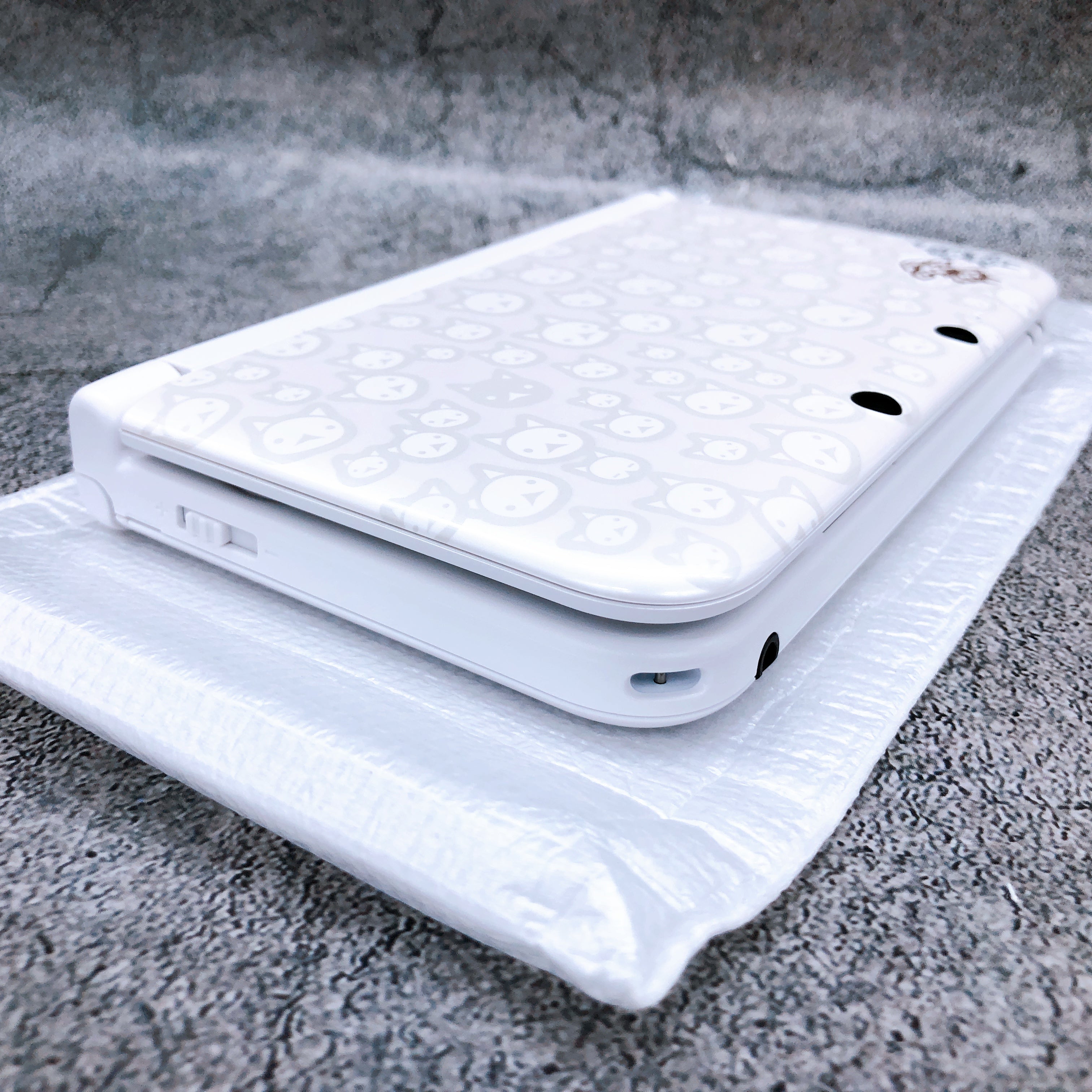 Nintendo 3DS LL Airou White Monster Hunter 4 Special Pack Console Boxed Tested