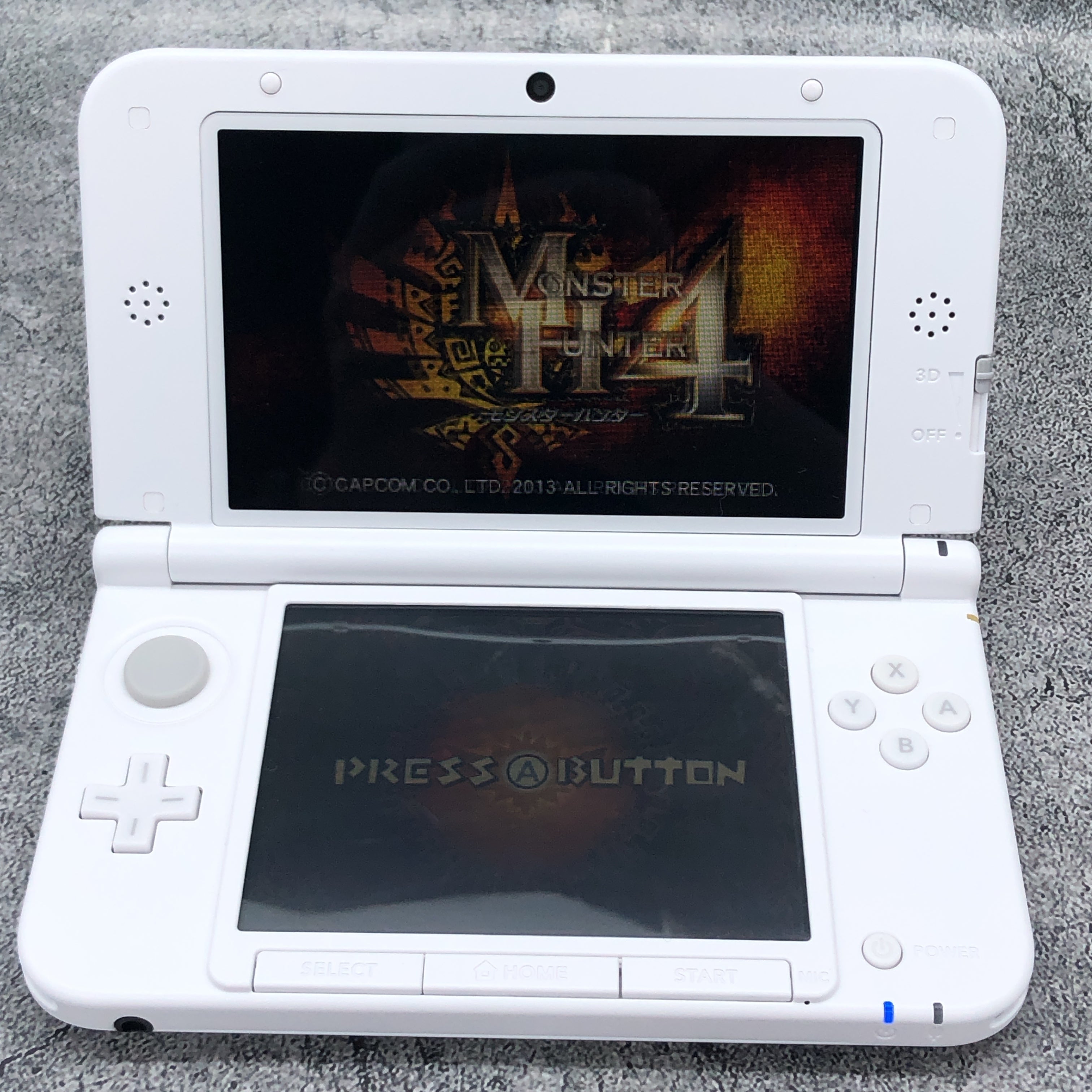 Nintendo 3DS LL Airou White Monster Hunter 4 Special Pack Console Boxed Tested