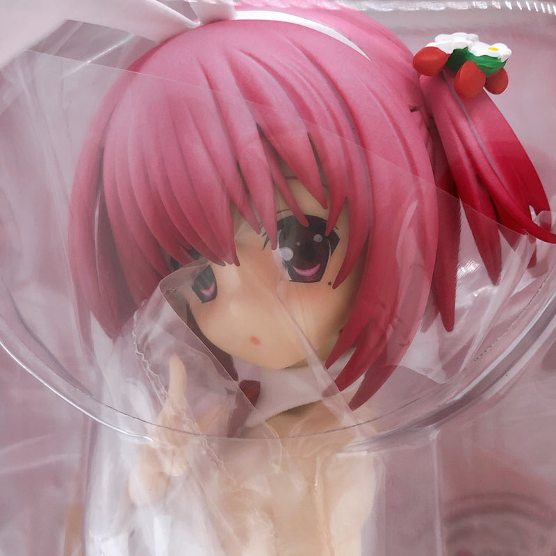 RO-KYU-BU! Tomoka Minato White Bunny Ver. 1/7 Scale Figure Limited Plum Kadokawa