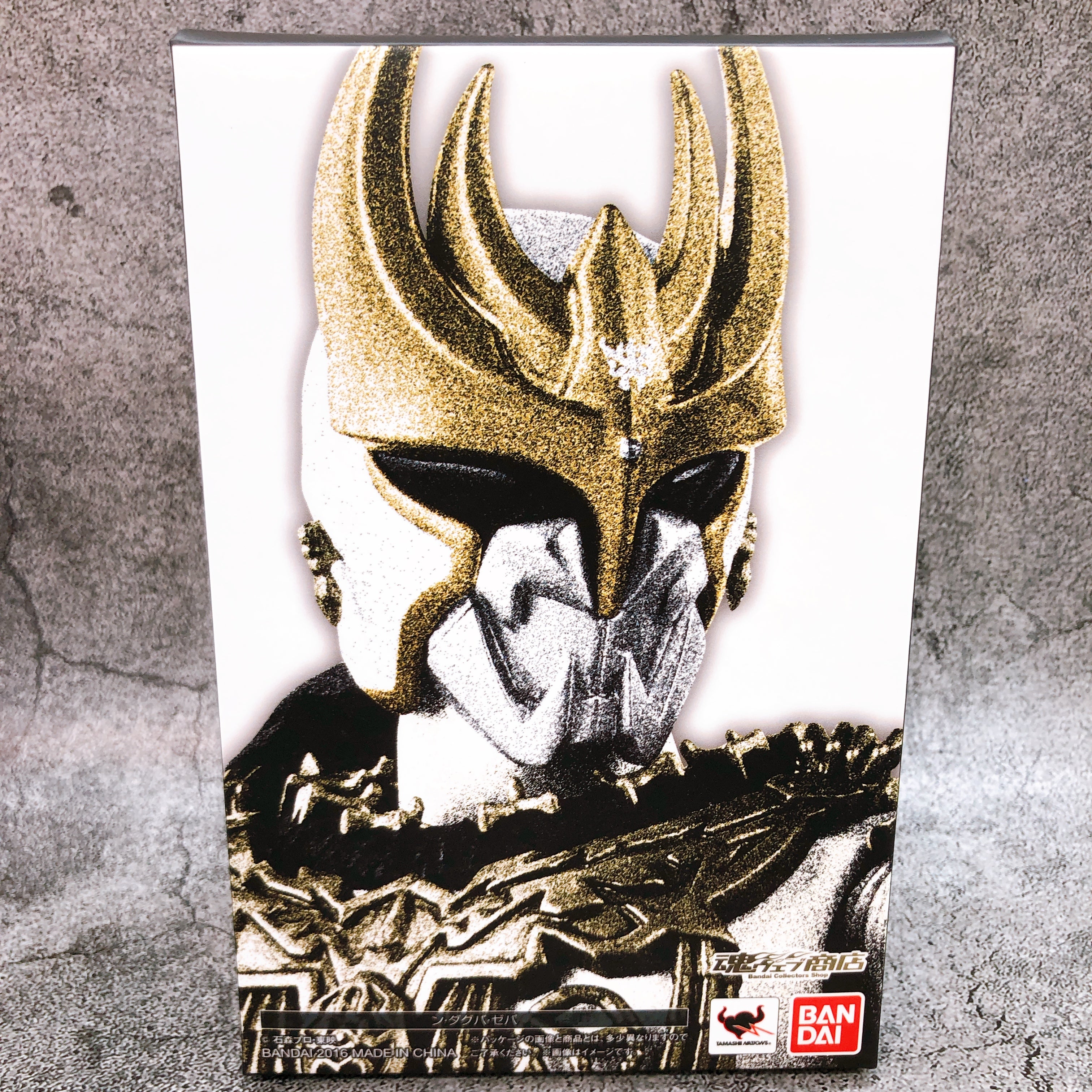 N Daguva Zeba Kamen Rider Kuuga S.H.Figuarts Shinkocchou Seihou Action Figure