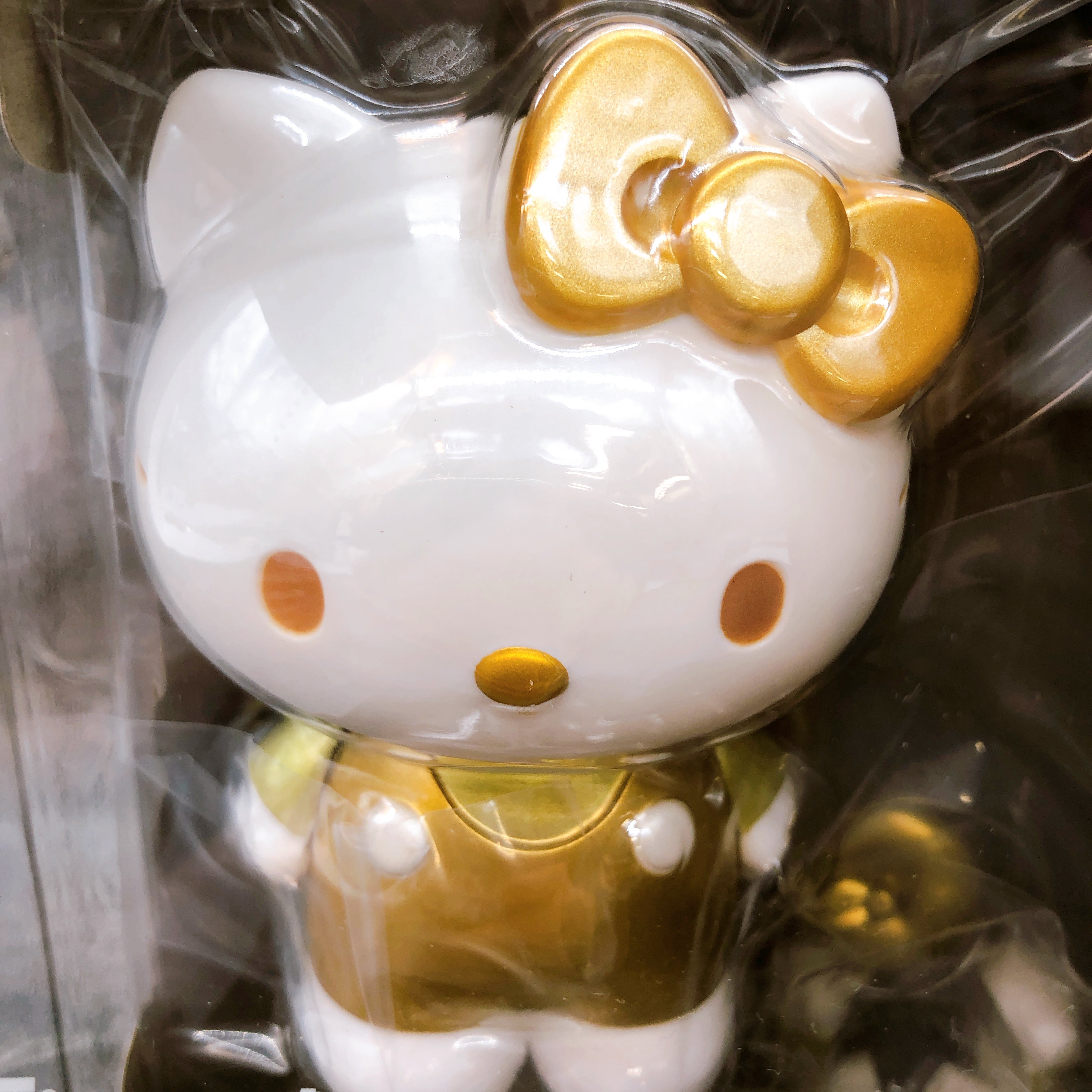 Figuarts ZERO Hello Kitty Gold Action Figure Bandai Japan Sealed NEW FASTSHIP