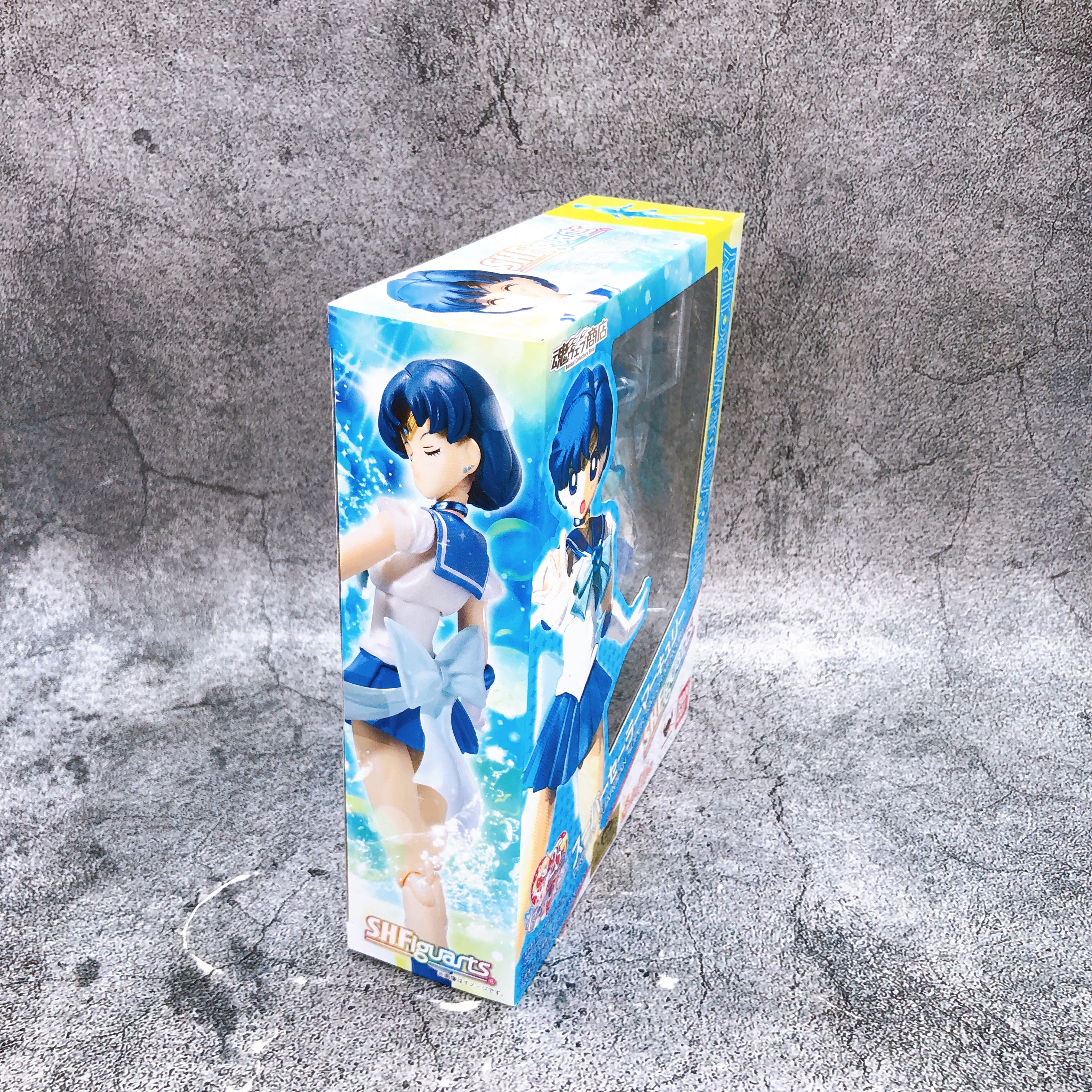 Pretty Guardian Sailor Moon Super Sailor Mercury S.H.Figuarts Action Figure NEW