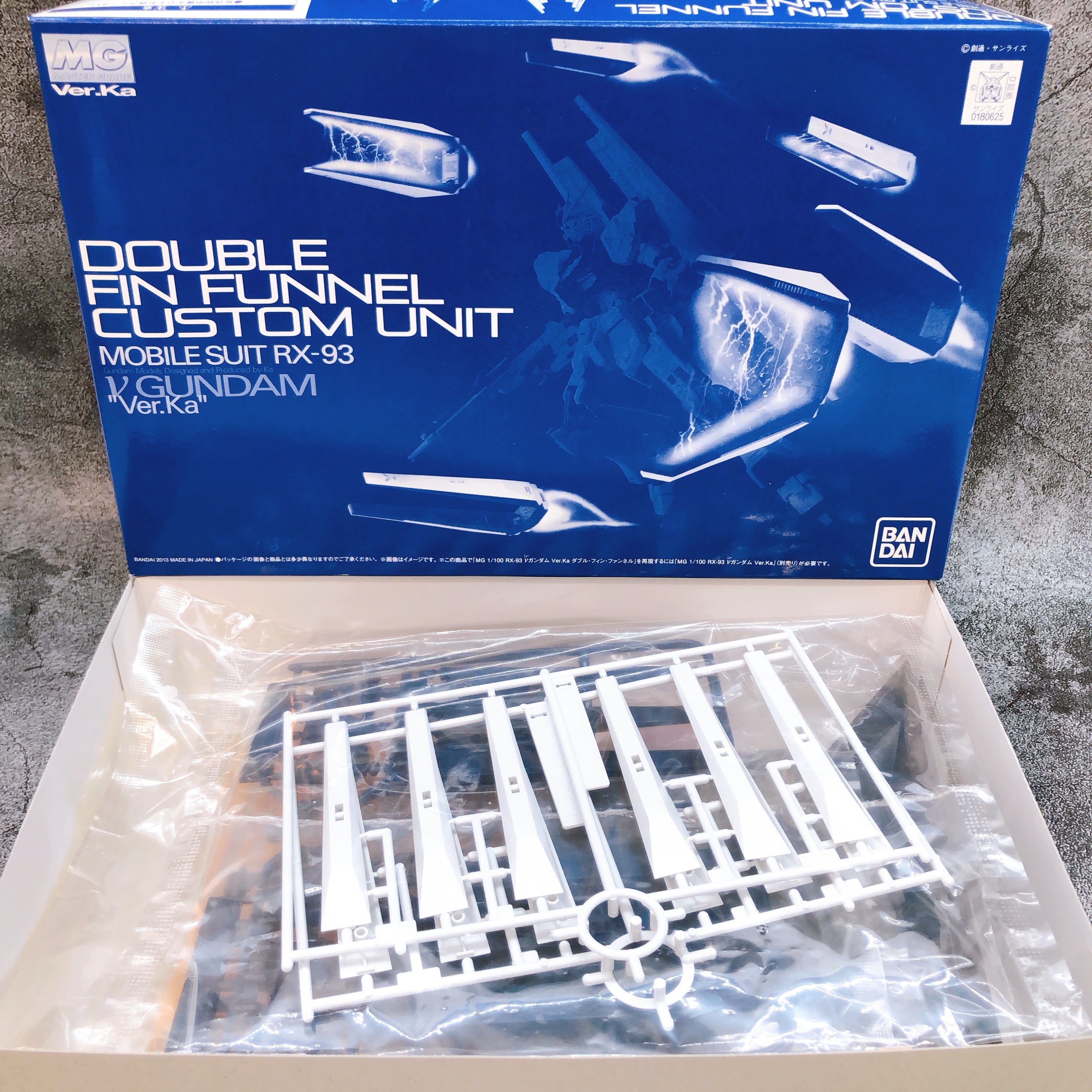 MG 1/100 Double Fin Funnel Custom Unit Model Kit 15+ Premium Bandai NE