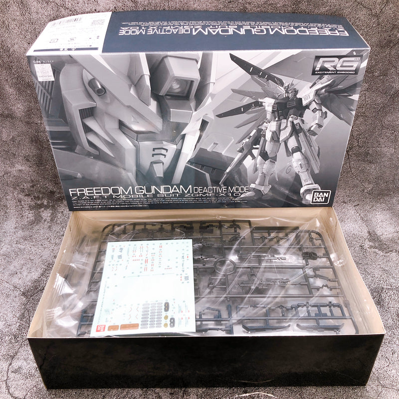 RG 1/144 Freedom Gundam Deactive Mode Gunpla Model Kit Premium Bandai Japan NEW