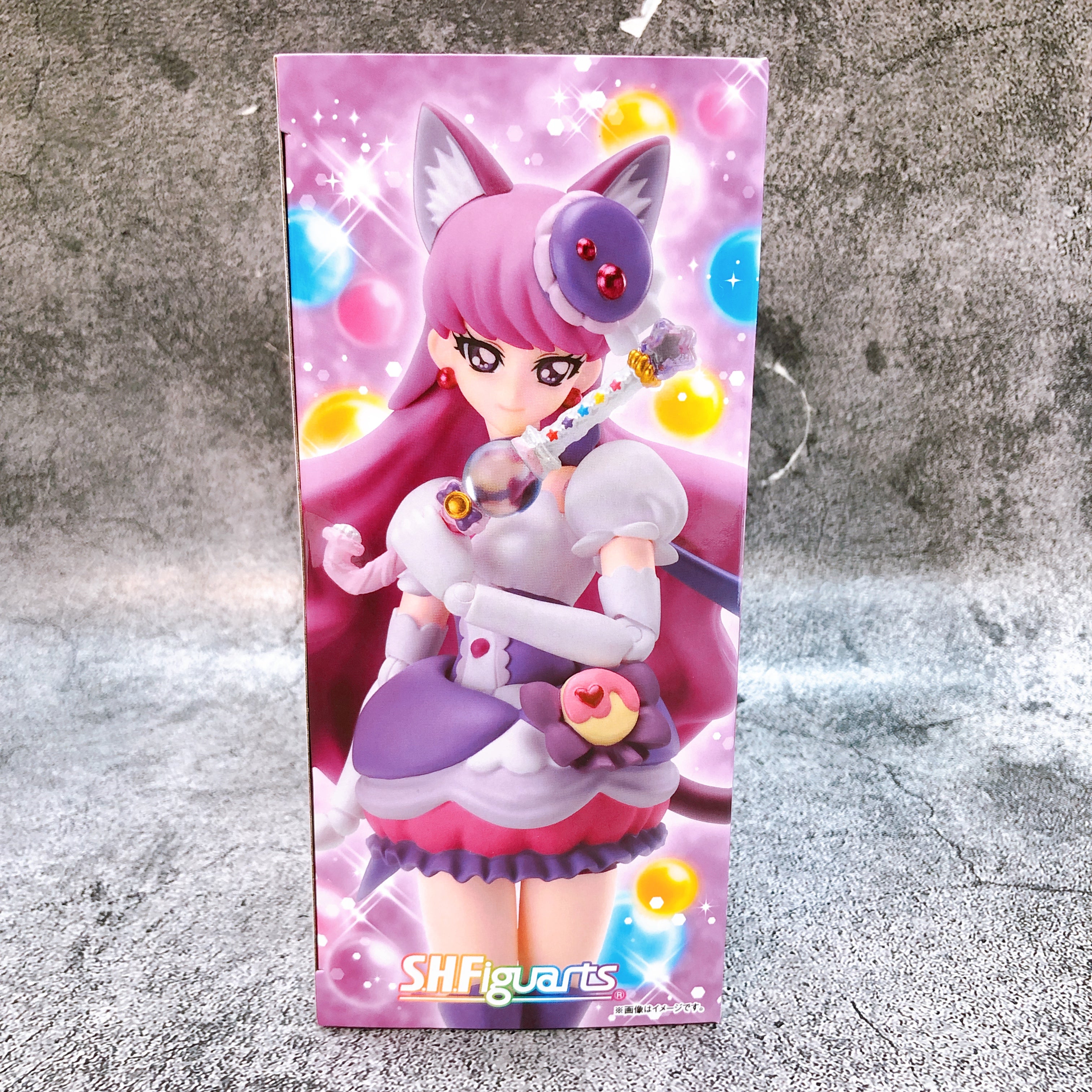 Kirakira Pretty Cure a la Mode Cure Macaron S.H.Figuarts Bandai Japan PreCure