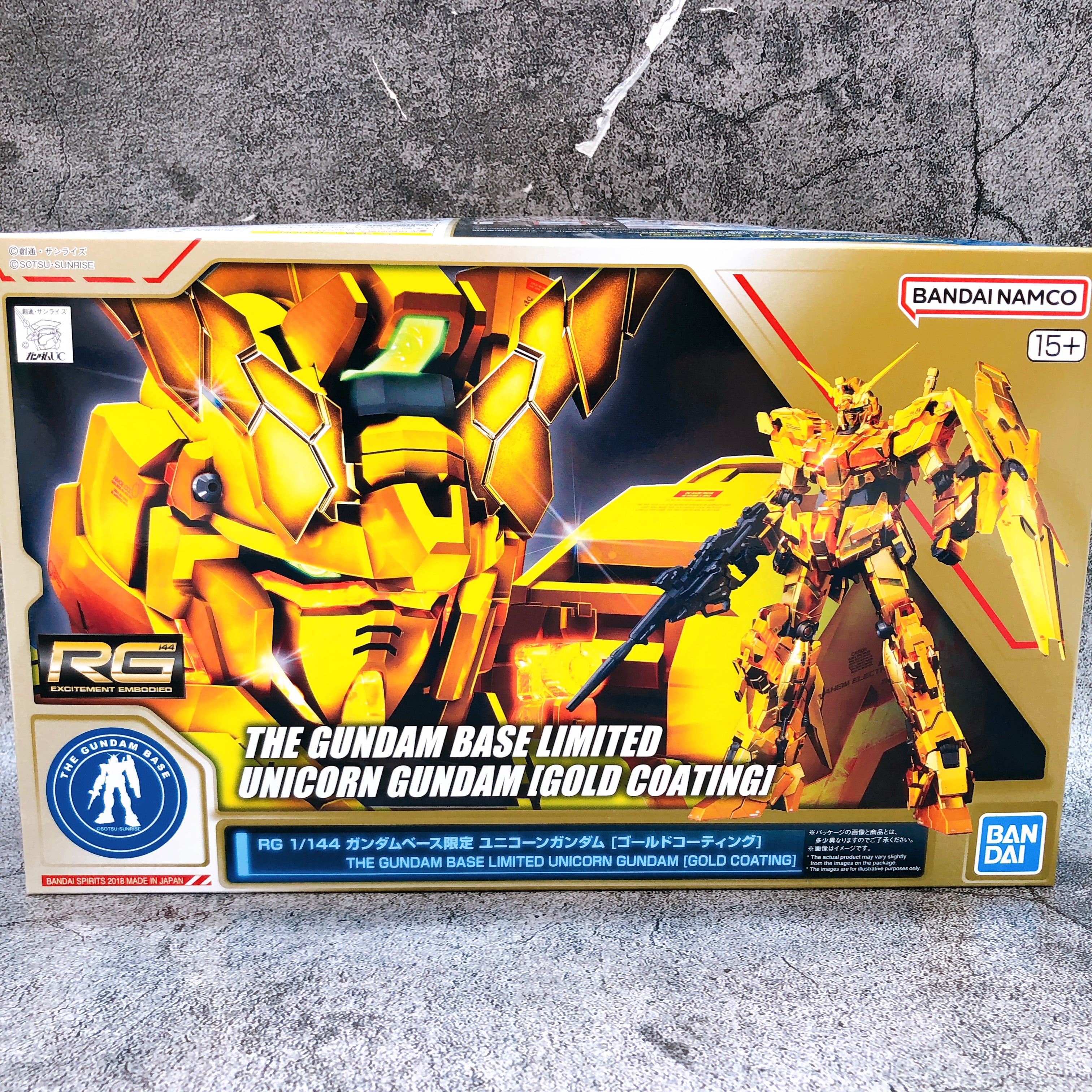 RG 1/144 Unicorn Gundam Gold Coating Gundam Base Limited Kit Bandai Japan NEW