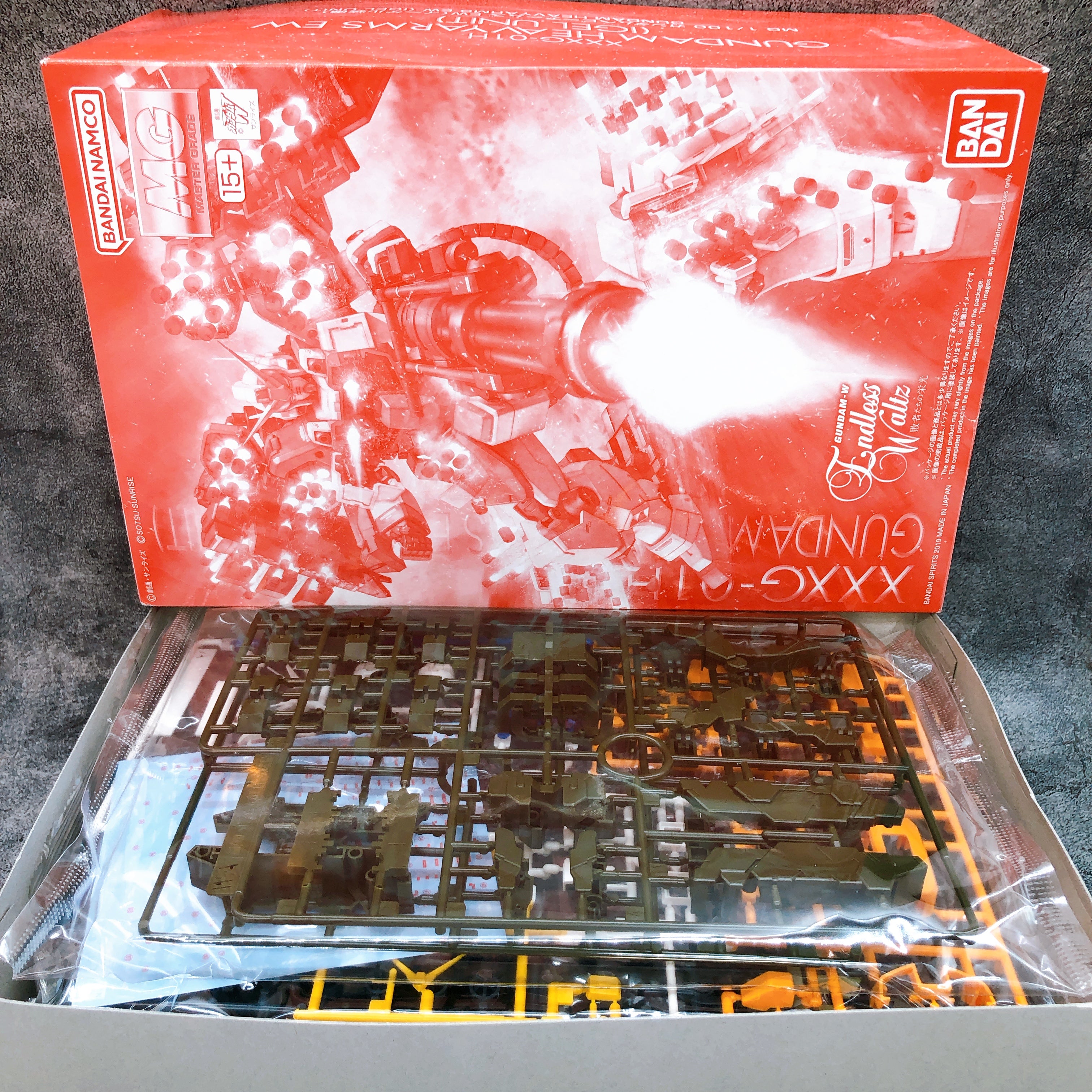 MG 1/100 Gundam Heavyarms EW IGEL UNIT XXXG-01H Model Kit Premium Bandai NEW