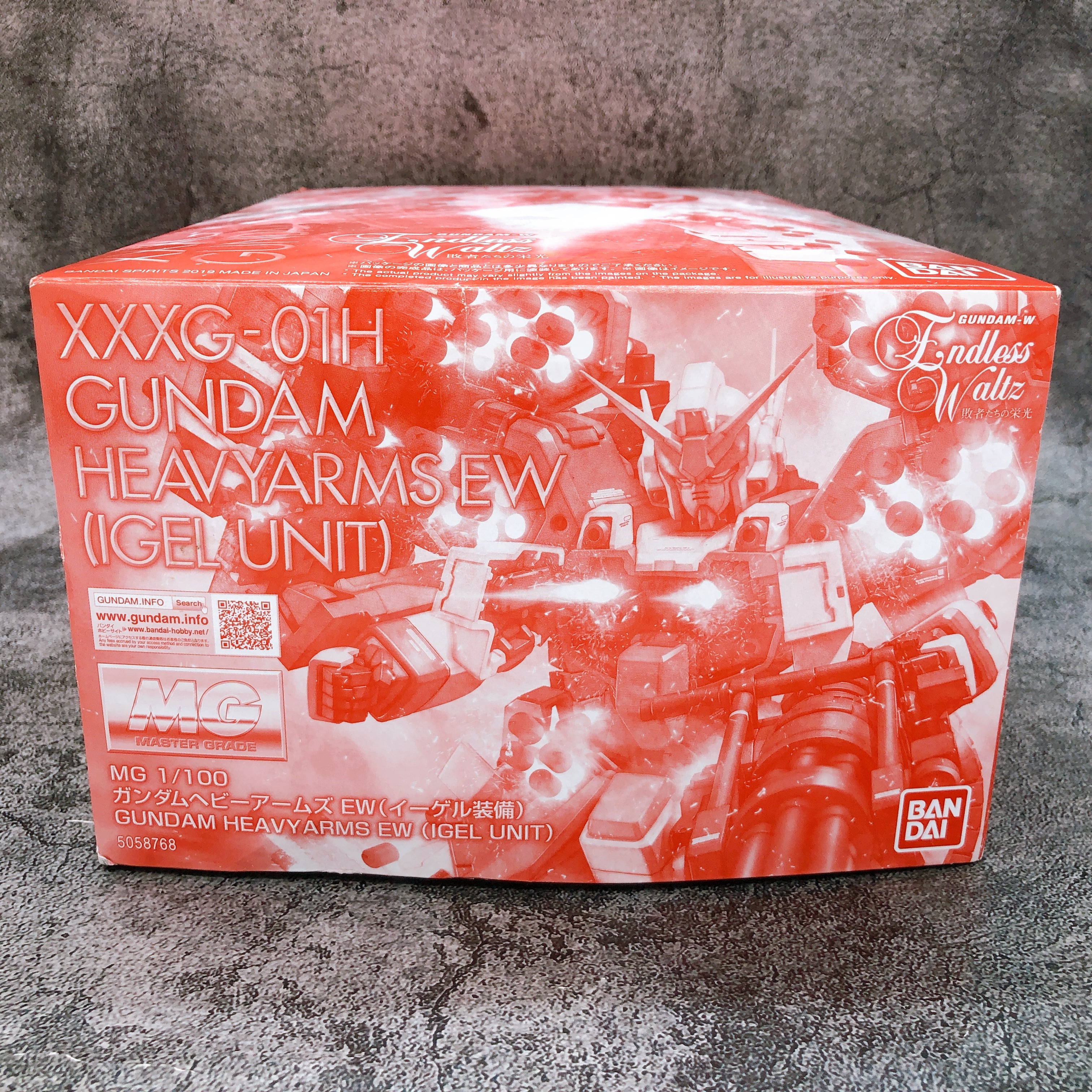 MG 1/100 Gundam Heavyarms EW IGEL UNIT XXXG-01H Model Kit Premium Bandai NEW