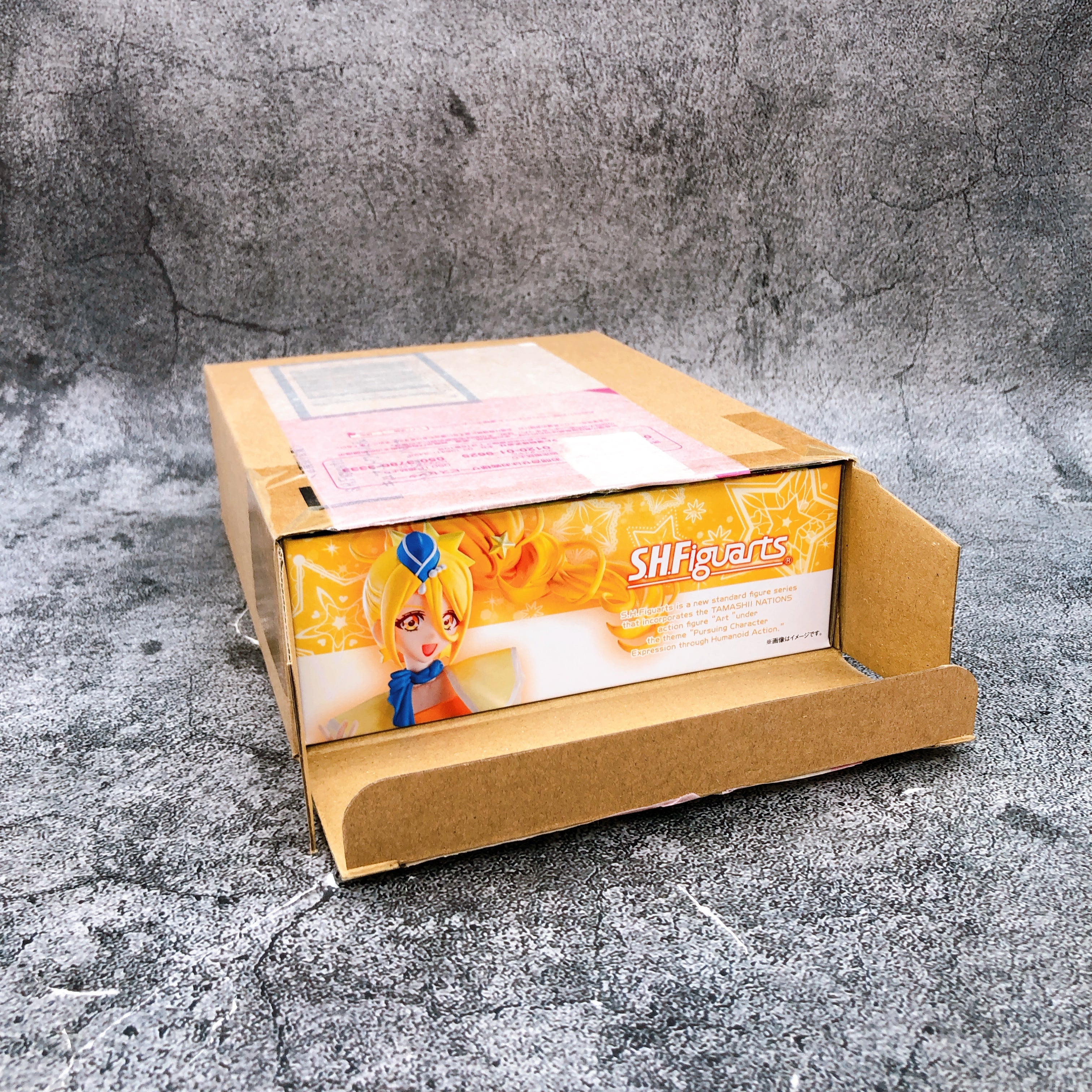 Hugtto! Precure Cure Etoile & Harihamu Harry S.H.Figuarts Action Figure Japan