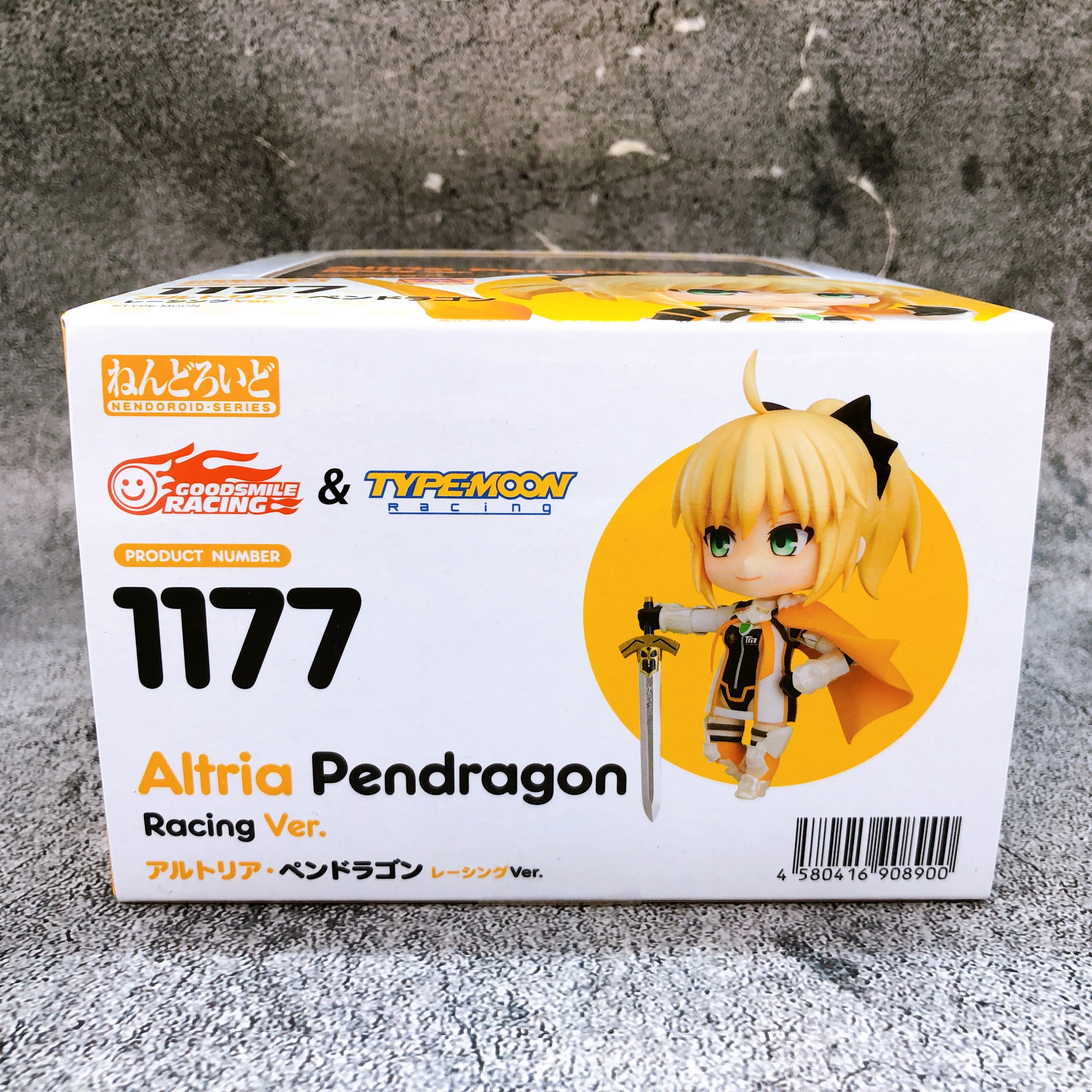 GOOD SMILE RACING ＆ TYPE-MOON RACING Artoria Racing Ver. Nendoroid 1177 15+