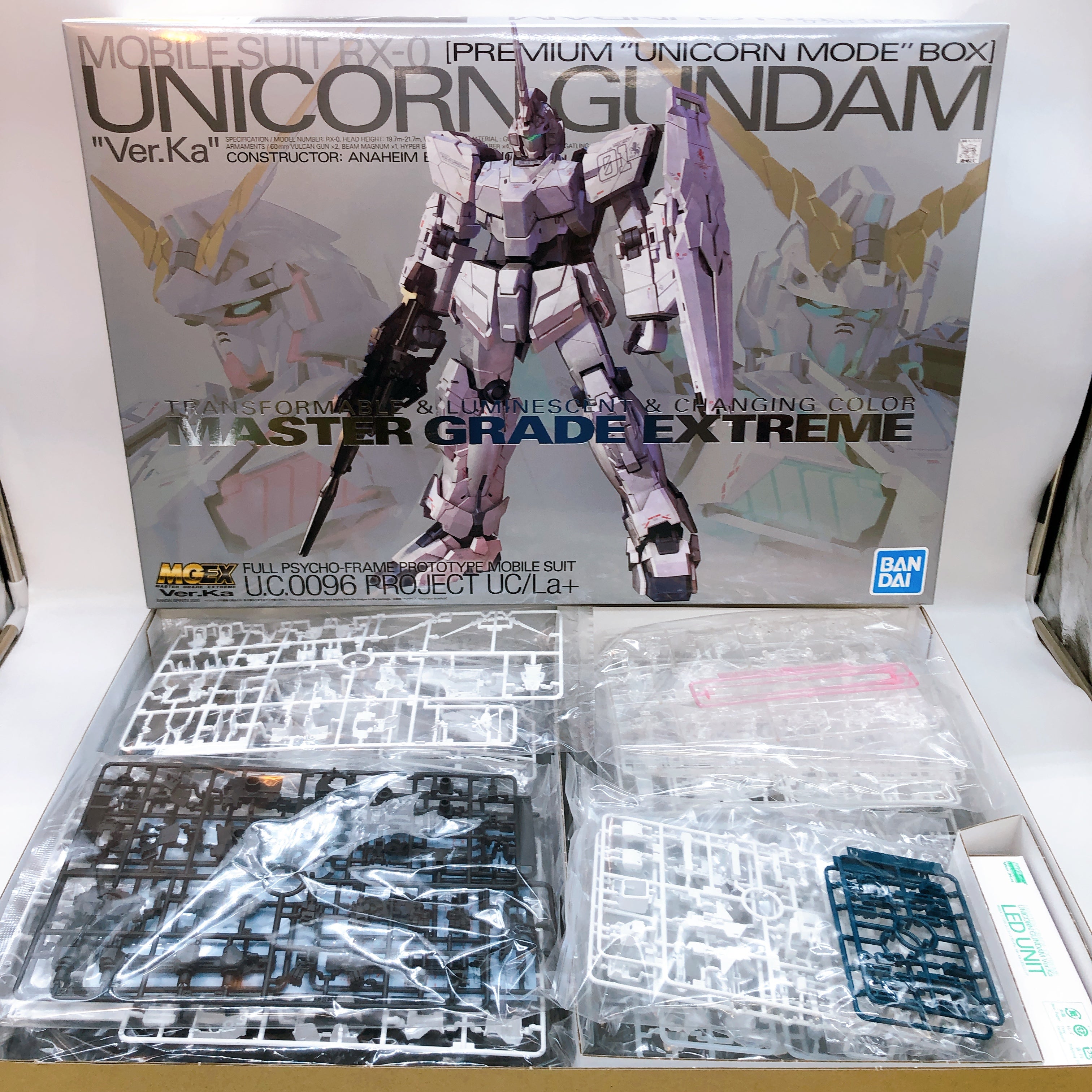MGEX 1/100 Unicorn Gundam Ver.Ka Premium Unicorn Mode Box