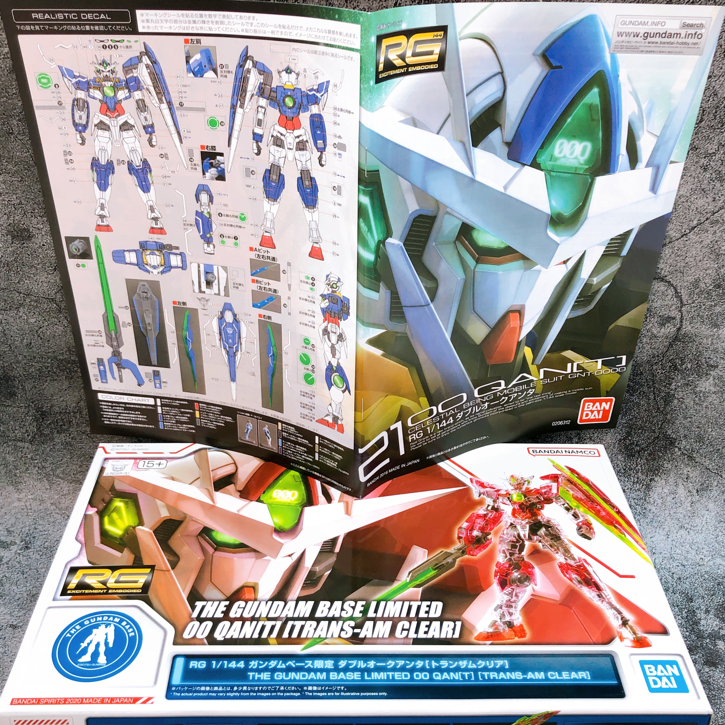 RG 1/144 00 Qan[T] TRANS-AM Clear Gundam Base Limited Model Kit 15+ Bandai NEW