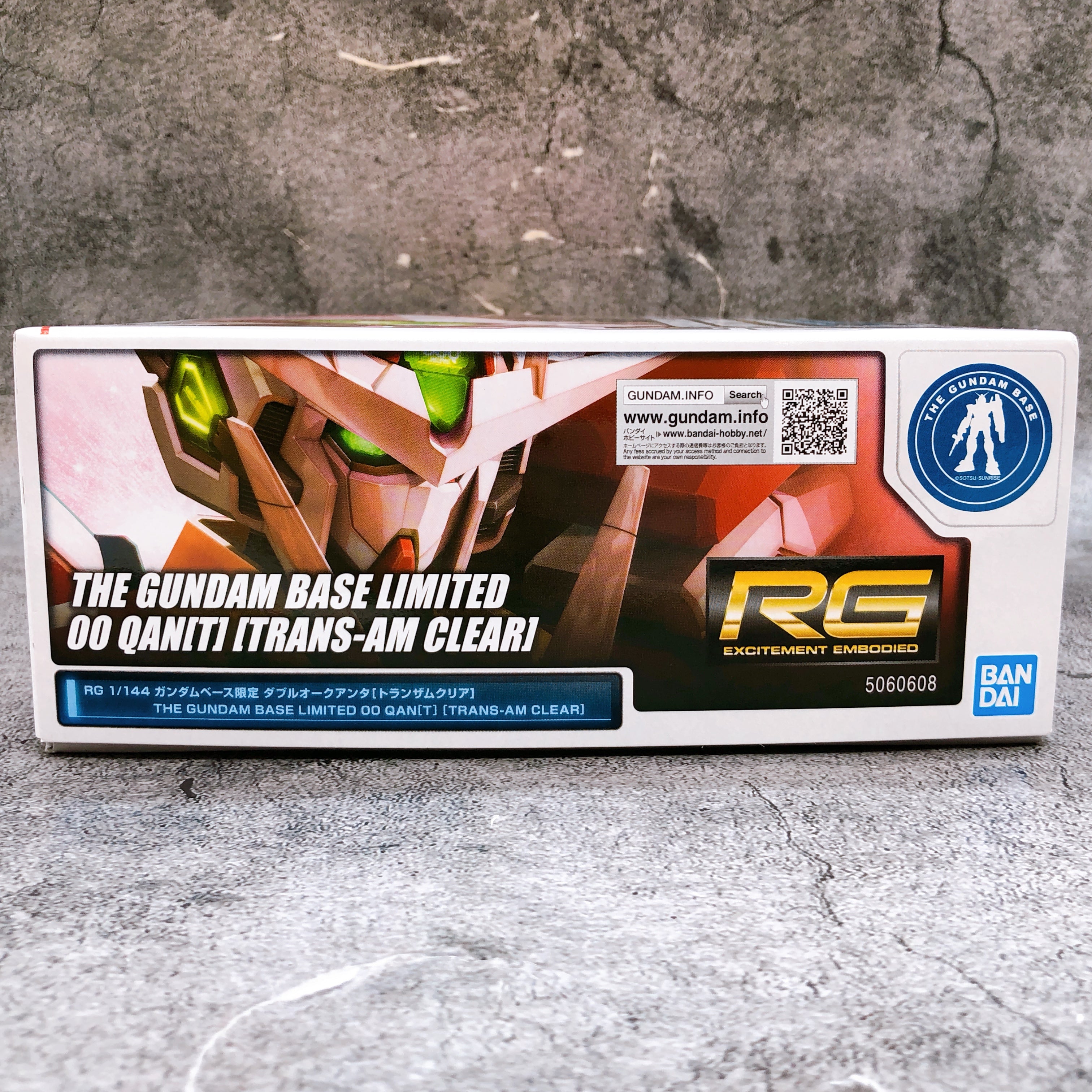RG 1/144 00 Qan[T] TRANS-AM Clear Gundam Base Limited Model Kit 15+ Bandai NEW