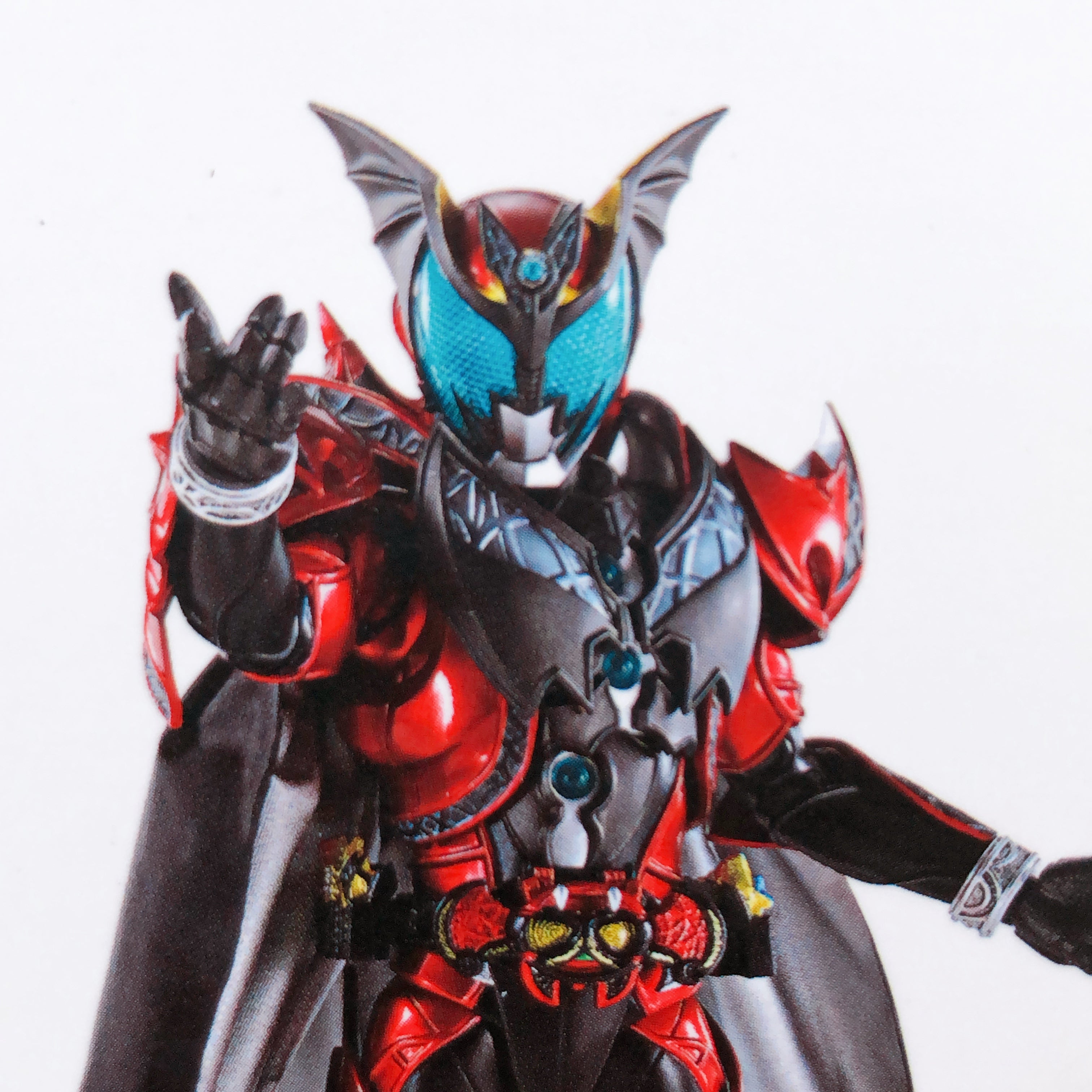 S.H.Figuarts Kamen Rider Dark Kiva Shinkocchou Seihou Action Figure Bandai NEW