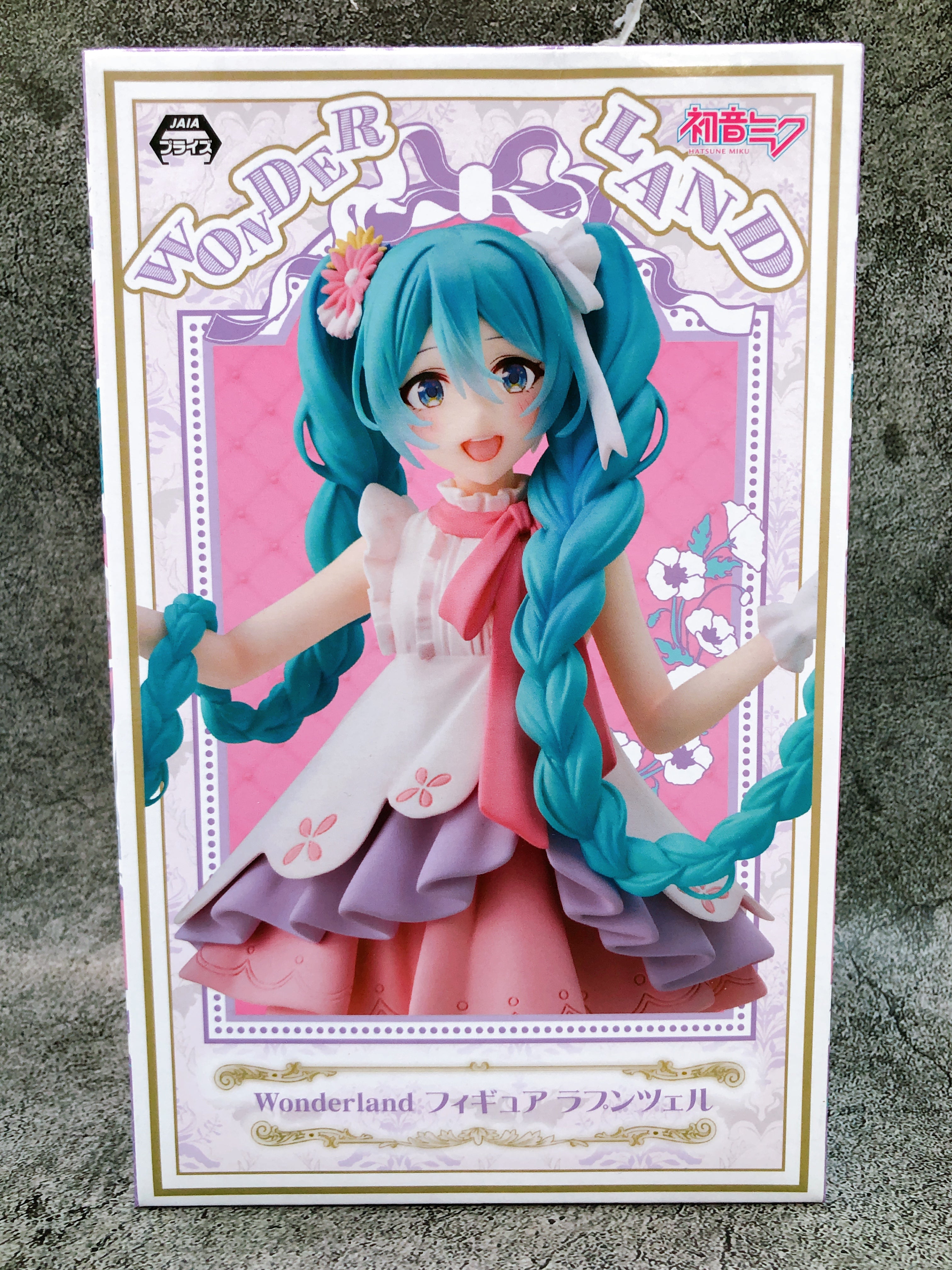 Hatsune Miku Wonderland Figure Rapunzel Taito Japan AUTHENTIC FASTSHIP
