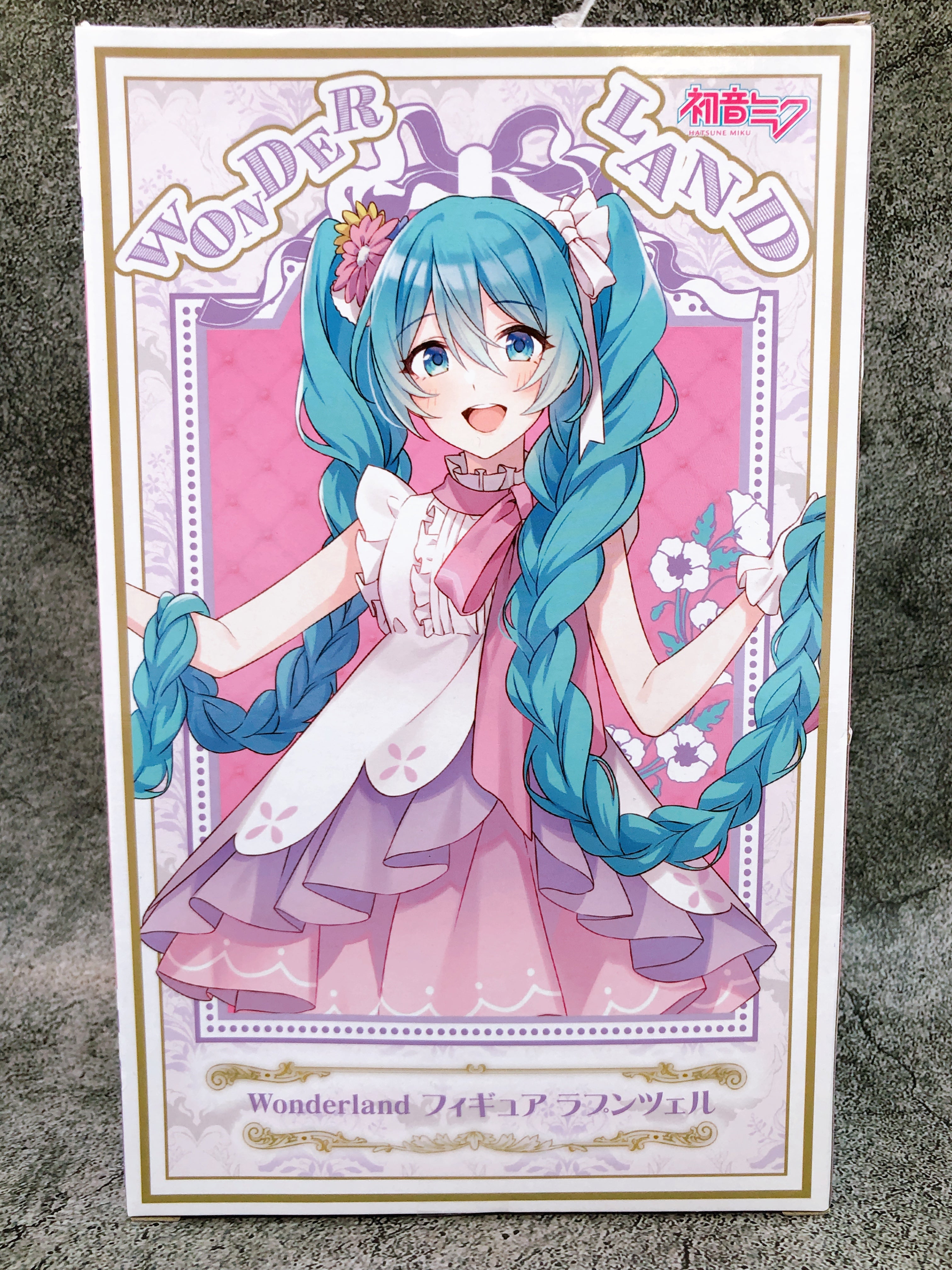 Hatsune Miku Wonderland Figure Rapunzel Taito Japan AUTHENTIC FASTSHIP