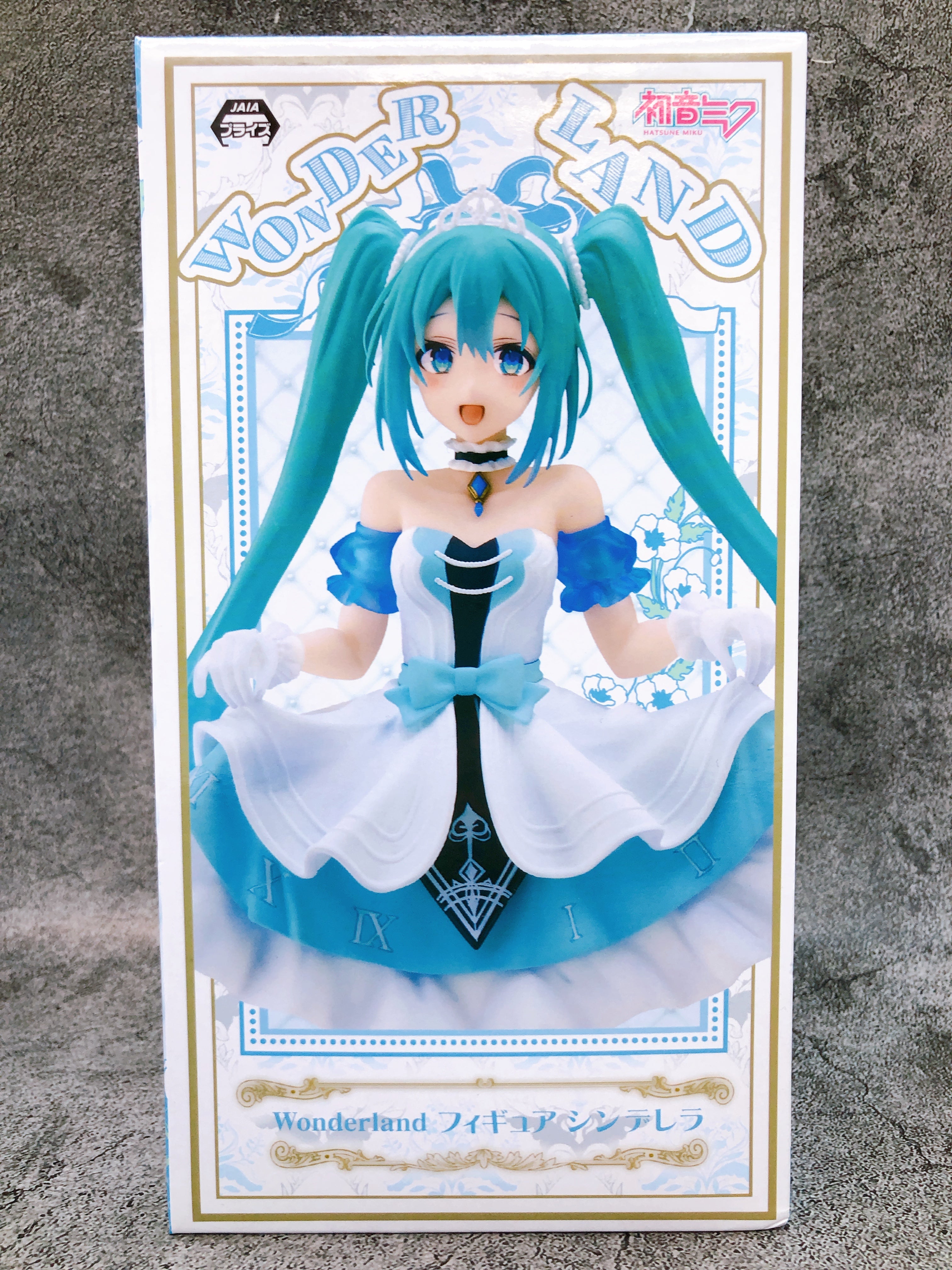 Hatsune Miku Wonderland Figure Cinderella Figure Taito Japan FASTSHIP AUTHENTIC
