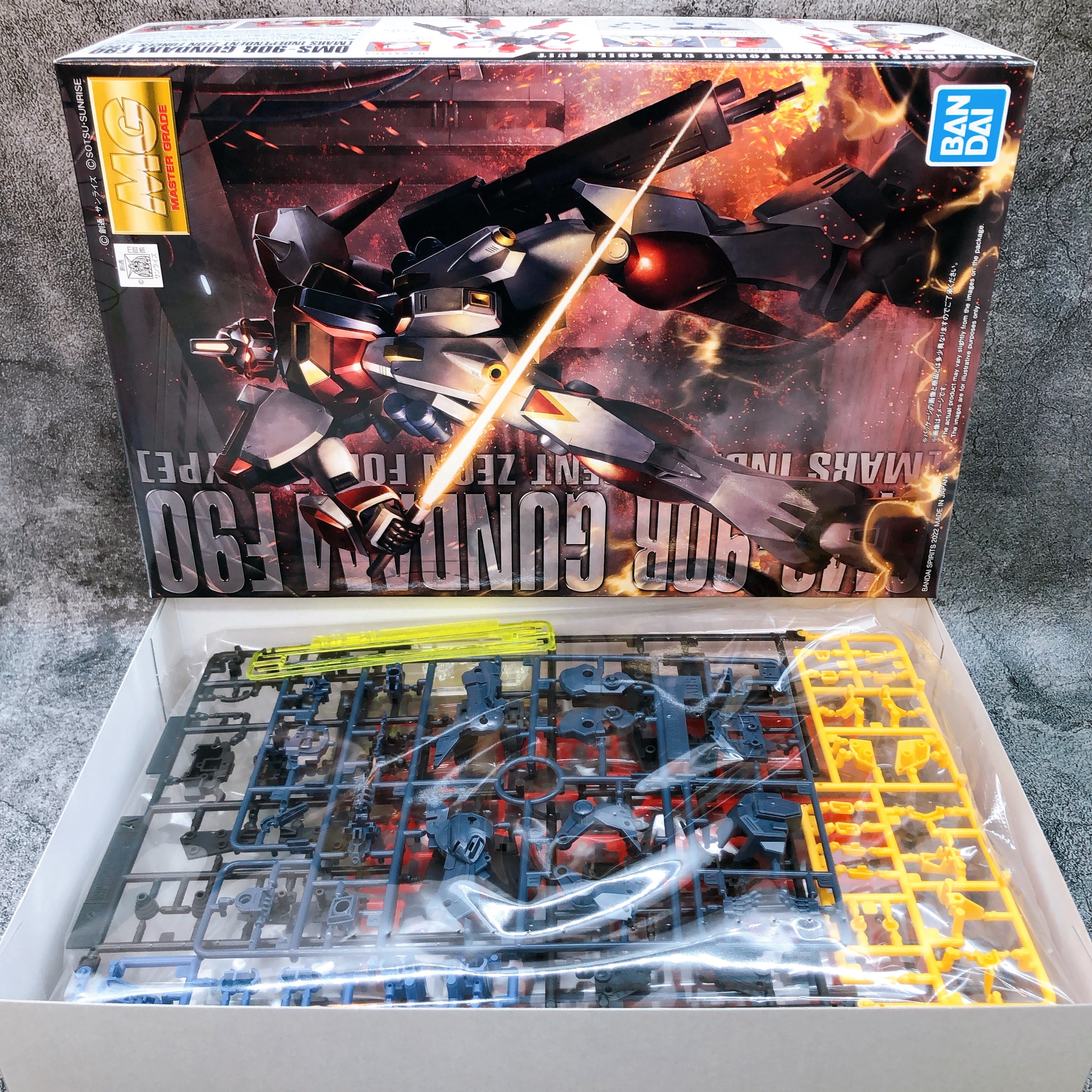 MG 1/100 Gundam F90 Mars Independent Zeon Forces Type Kit Premium Bandai NEW