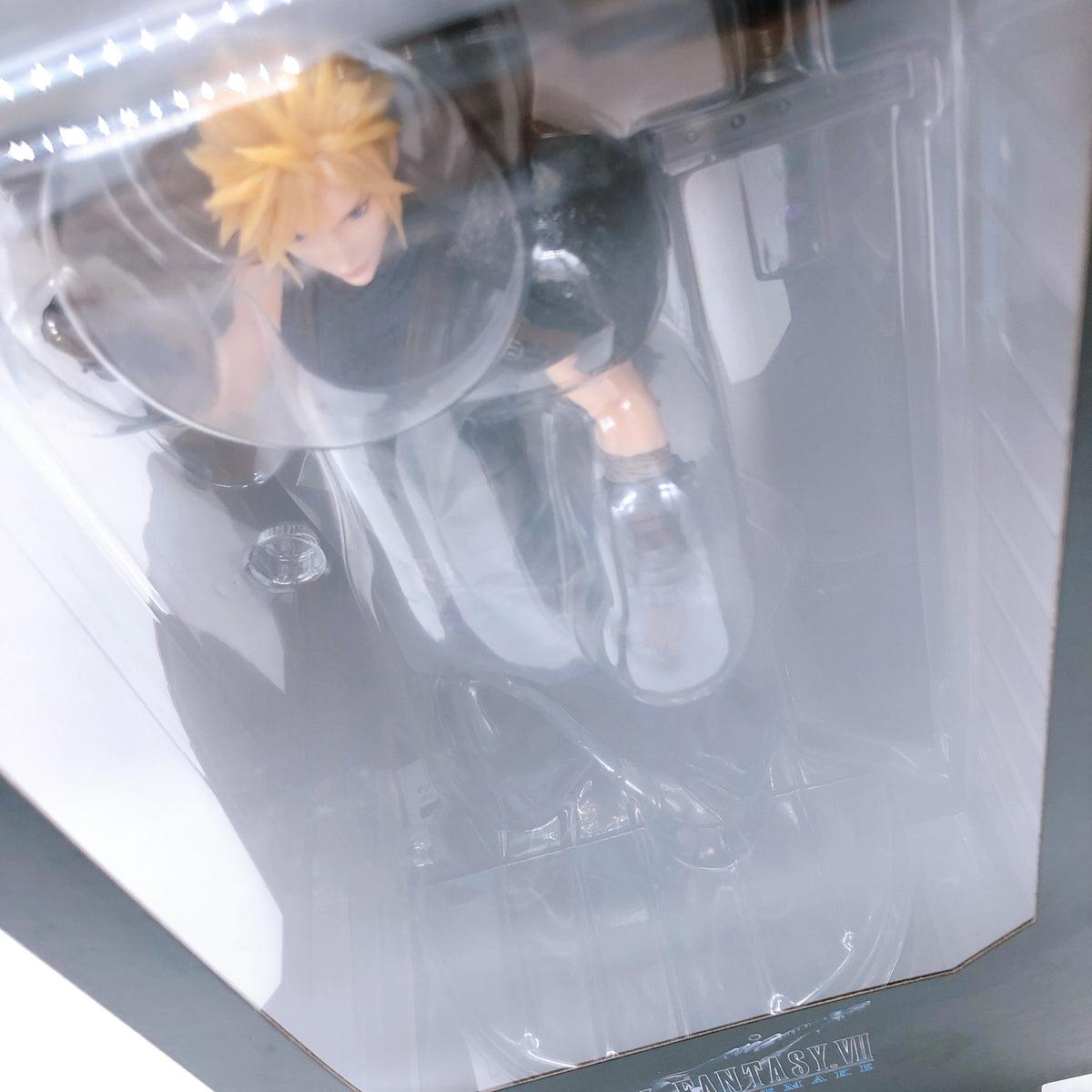 Final Fantasy VII Remake Cloud Strife Static Arts Figure Square Enix Japan 15+
