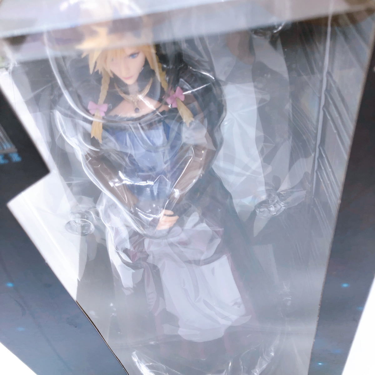 Final Fantasy VII Remake Cloud Strife Dress Ver. Static Arts Figure Square Enix