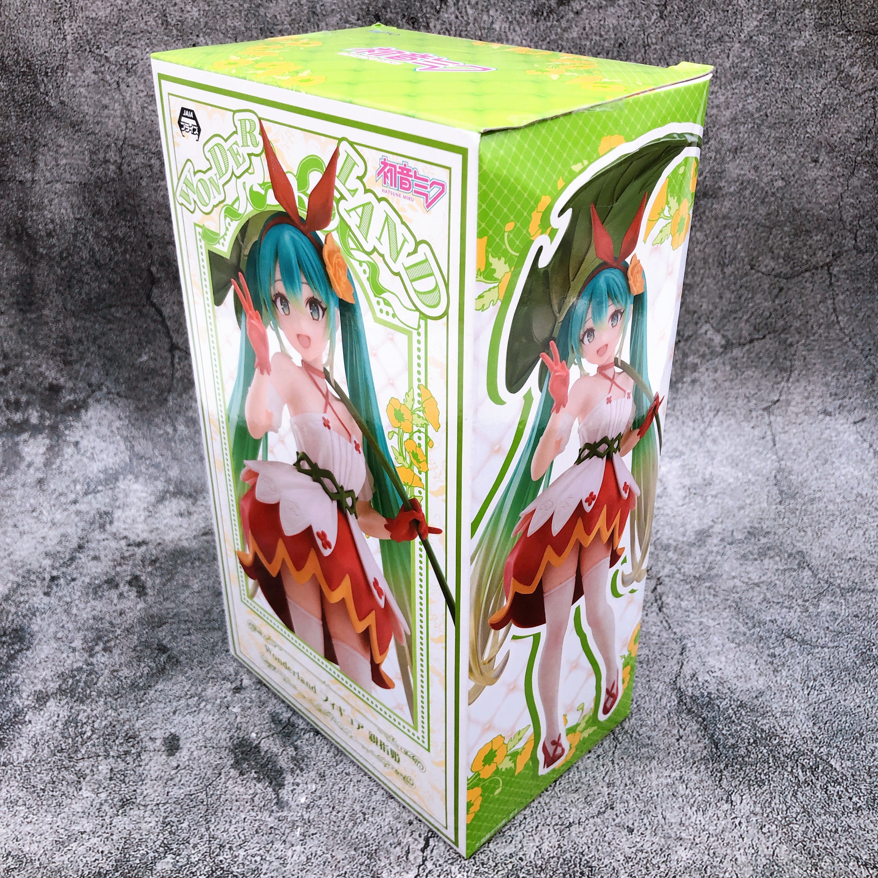Hatsune Miku Wonderland Figure Thumbelina Taito Japan AUTHENTIC FASTSHIP 15+