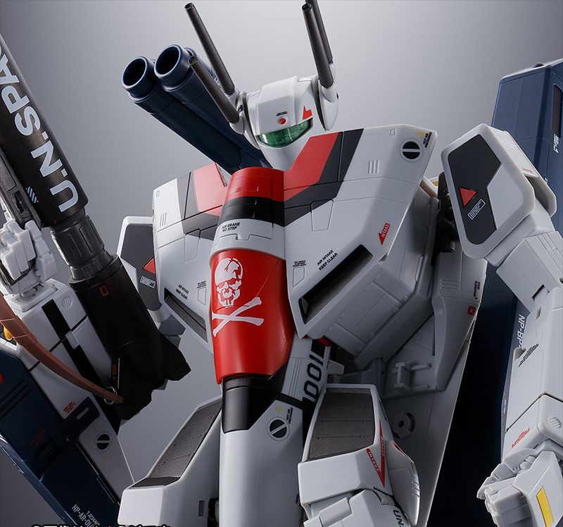DX Chogokin Macross VF-1S Strike Valkyrie Hikaru Ichijo Use Mechanic Edition