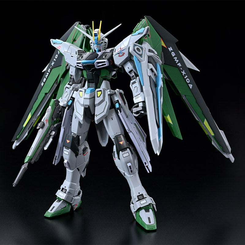 MG 1/100 Freedom Gundam Ver.2.0 Real Type Color Ver Limited Model Kit Japan NEW