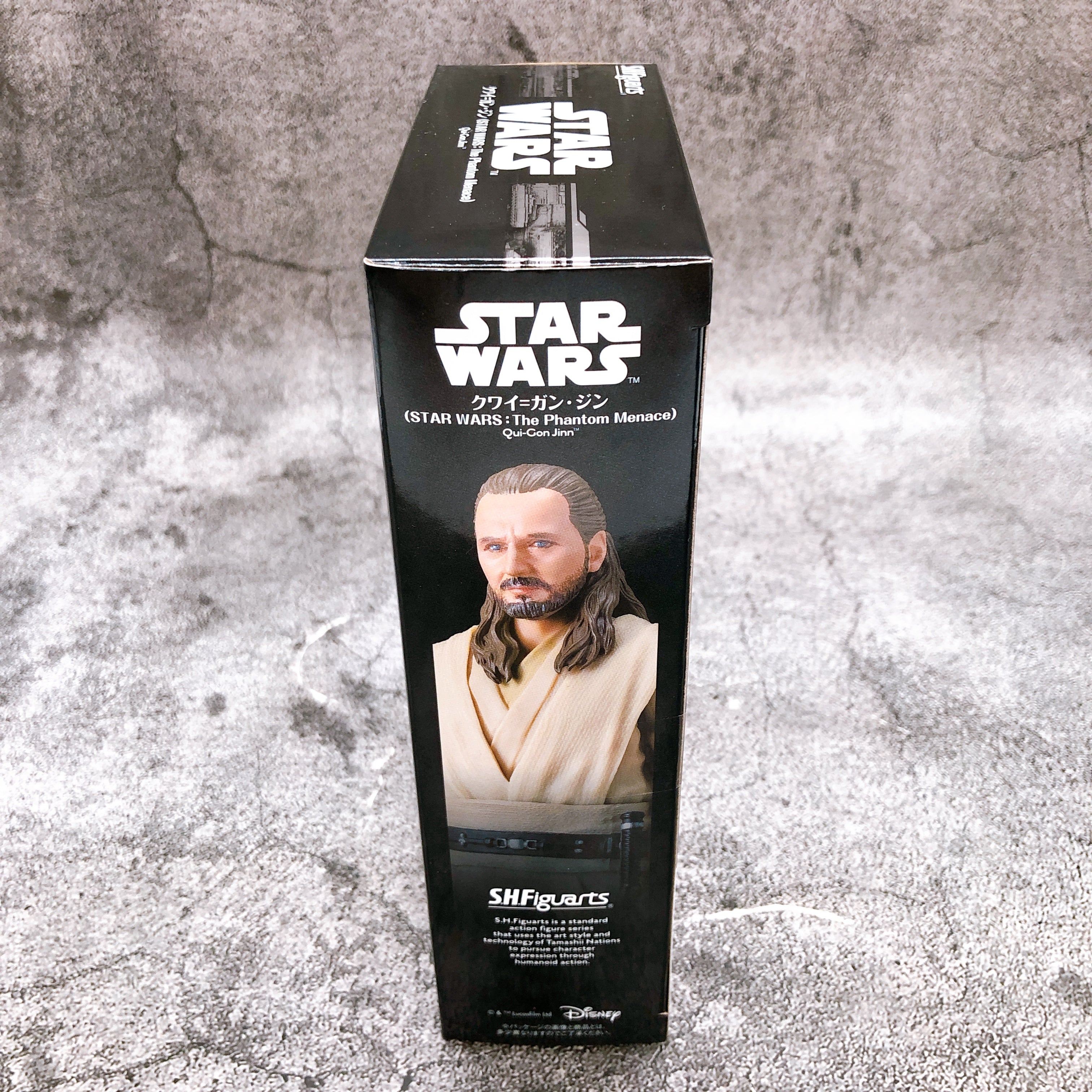 S.H.Figuarts Qui-Gon Jinn STAR WARS The Phantom Menace Action Figure Bandai NEW