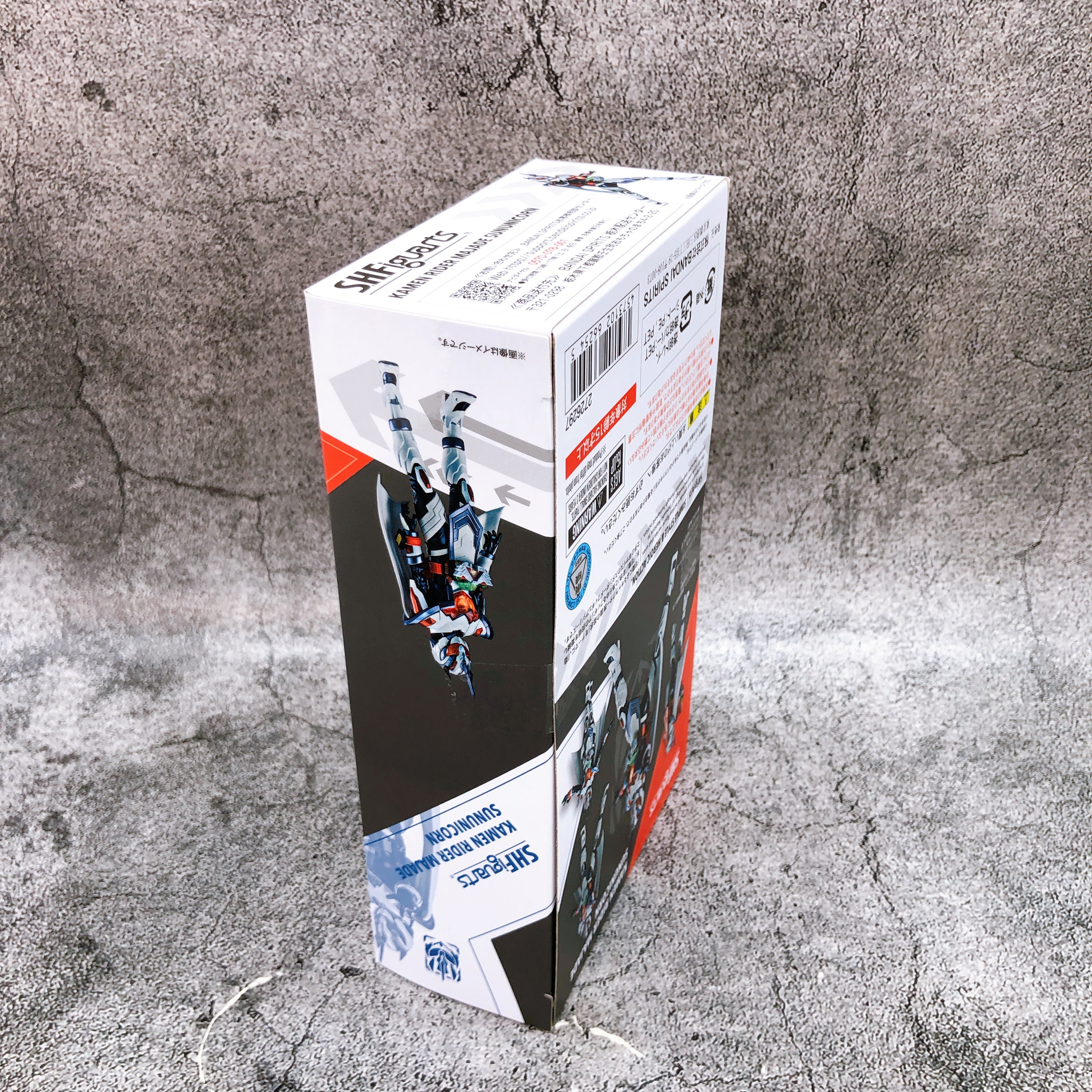 Kamen Rider Gatchard Majade Sun Unicorn S.H.Figuarts Action Figure Bandai Japan