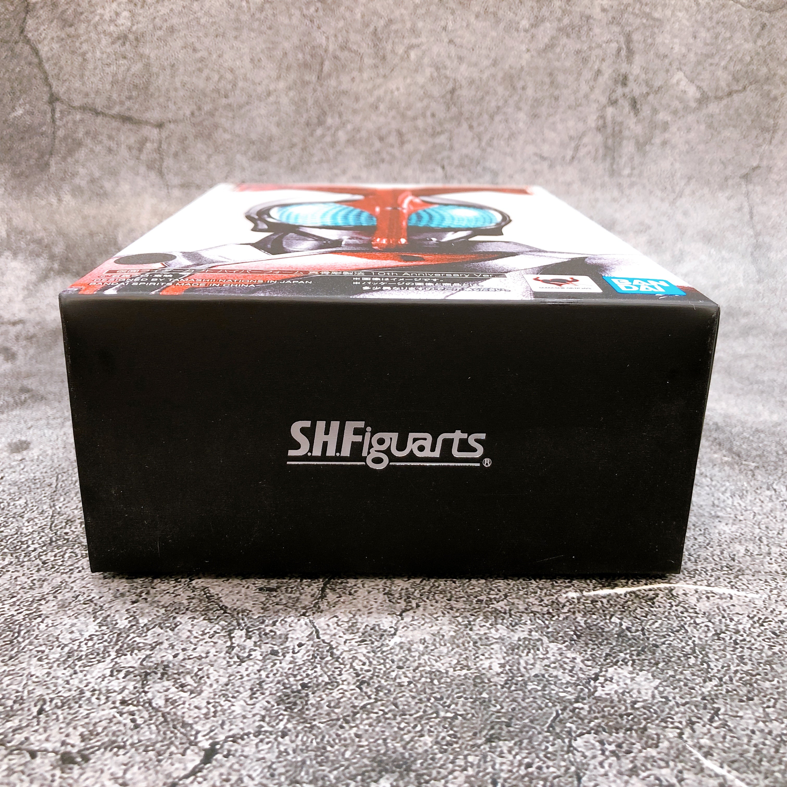 S.H.Figuarts Shinkocchou Seihou Kamen Rider Kabuto Hyper Form 10th Ann