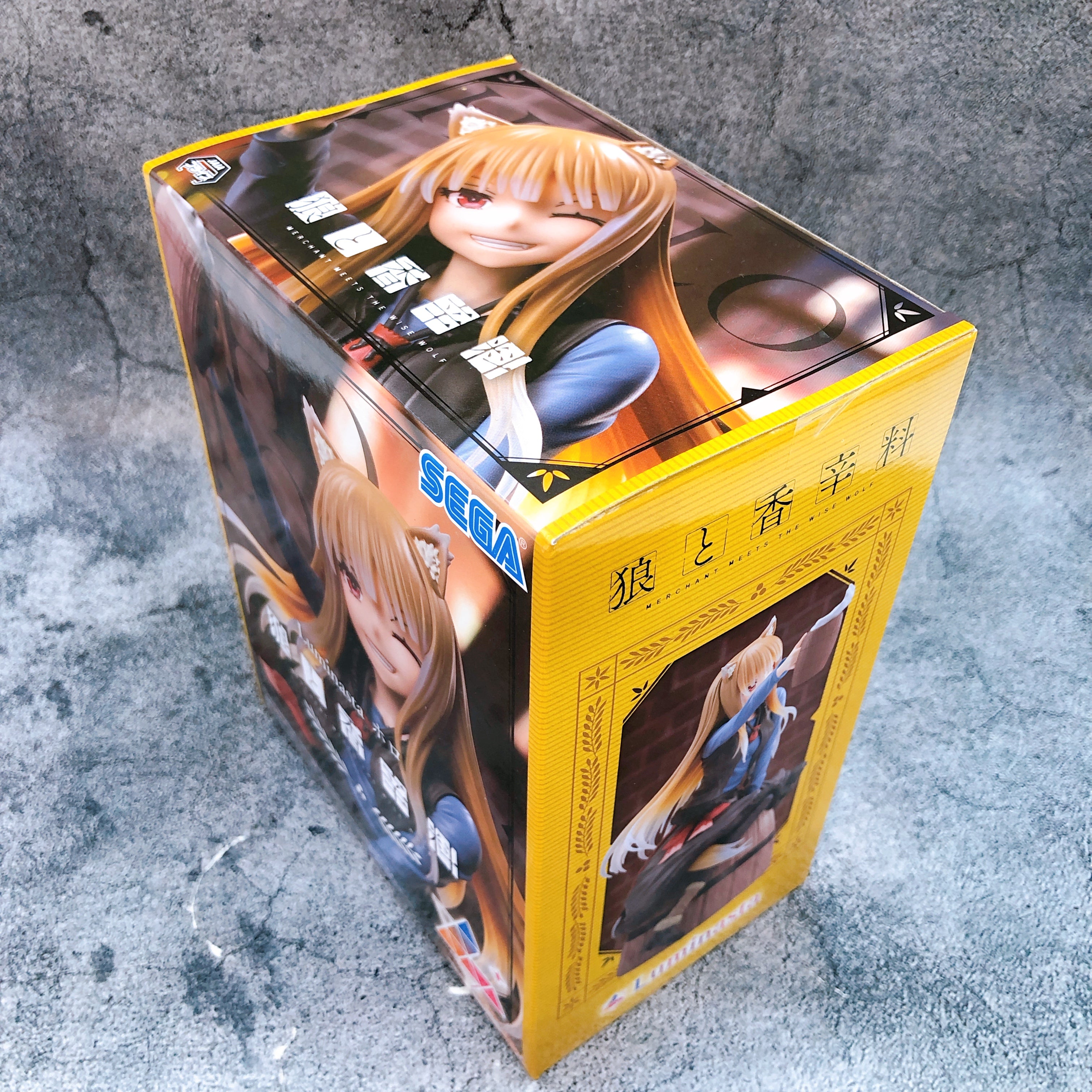 Spice and Wolf MERCHANT MEETS THE WISE WOLF Holo Figure Luminasta SEGA