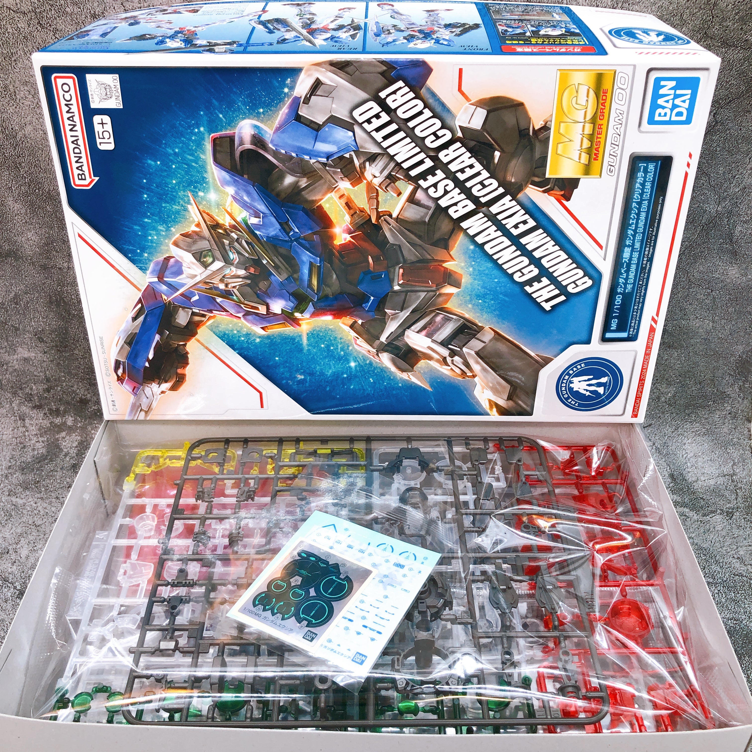 MG 1/100 Gundam Exia Clear Color Gundam Base Limited Model Kit Bandai Japan NEW