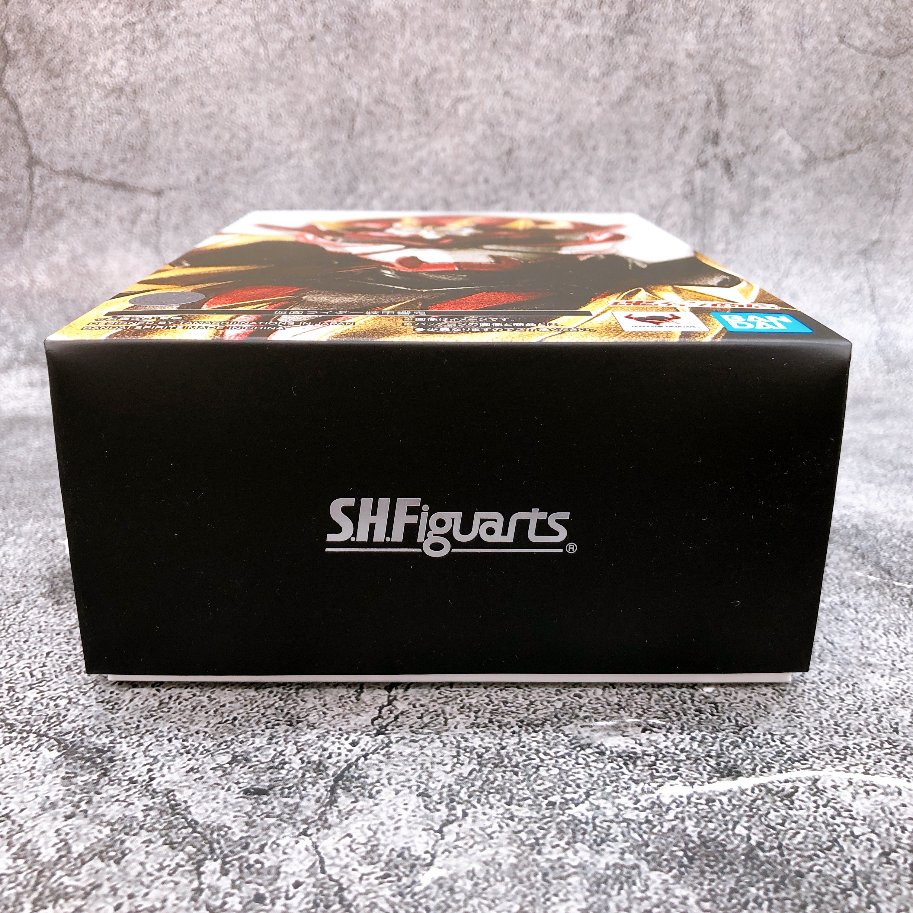 Kamen Rider Armed Hibiki S.H.Figuarts Shinkocchou Seihou Bandai Action Figure