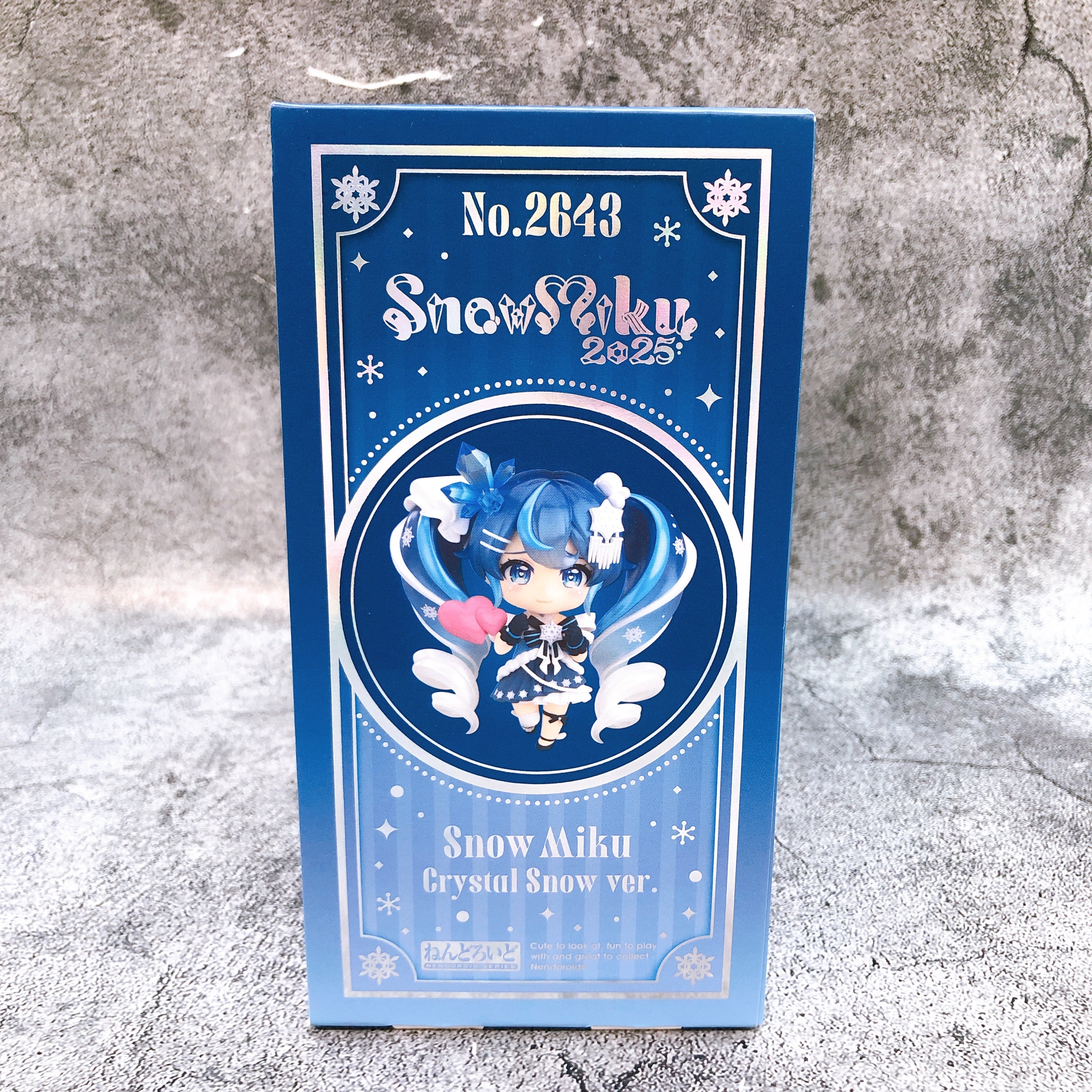 Hatsune Miku Crystal Snow ver. Nendoroid 2643 Good Smile Company Japan