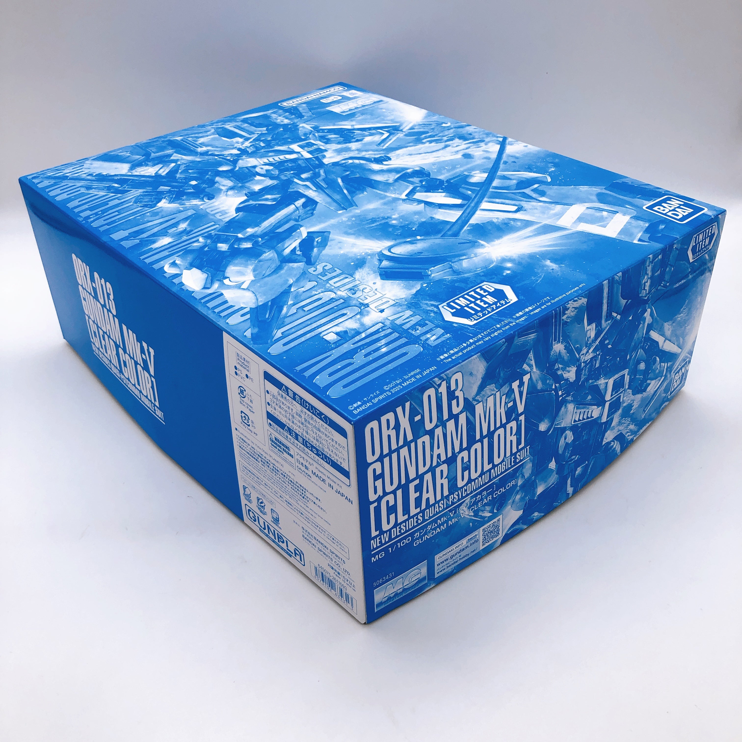 MG 1/100 Gundam Mk-V Clear Color Gundam Sentinel Model Kit Bandai NEW