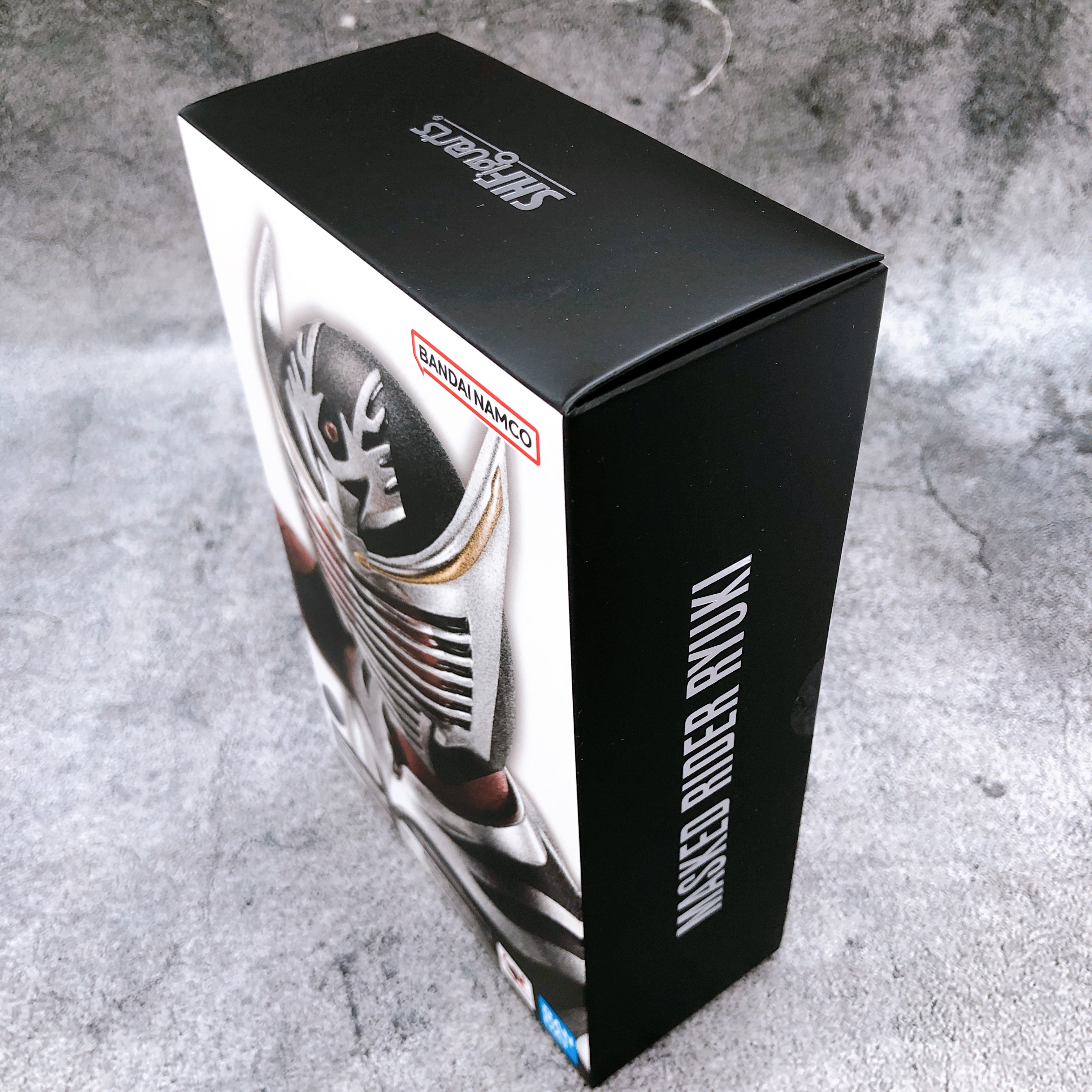 S.H.Figuarts Shinkocchou Seihou Kamen Rider Ryuki Action Figure Japan Sealed New