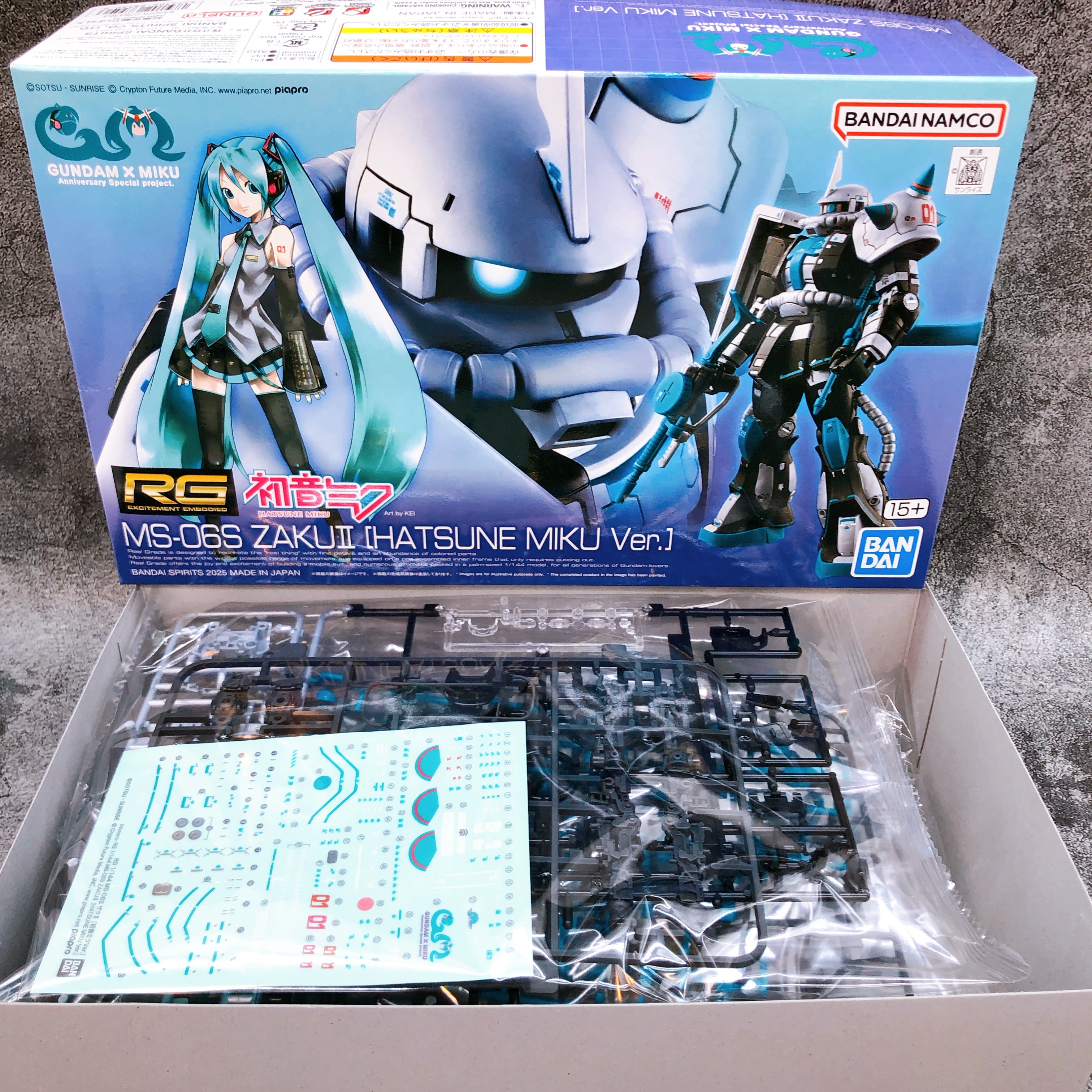 RG 1/144 MS-06S Zaku II Hatsune Miku Ver. Model Kit Premium Bandai Japan NEW