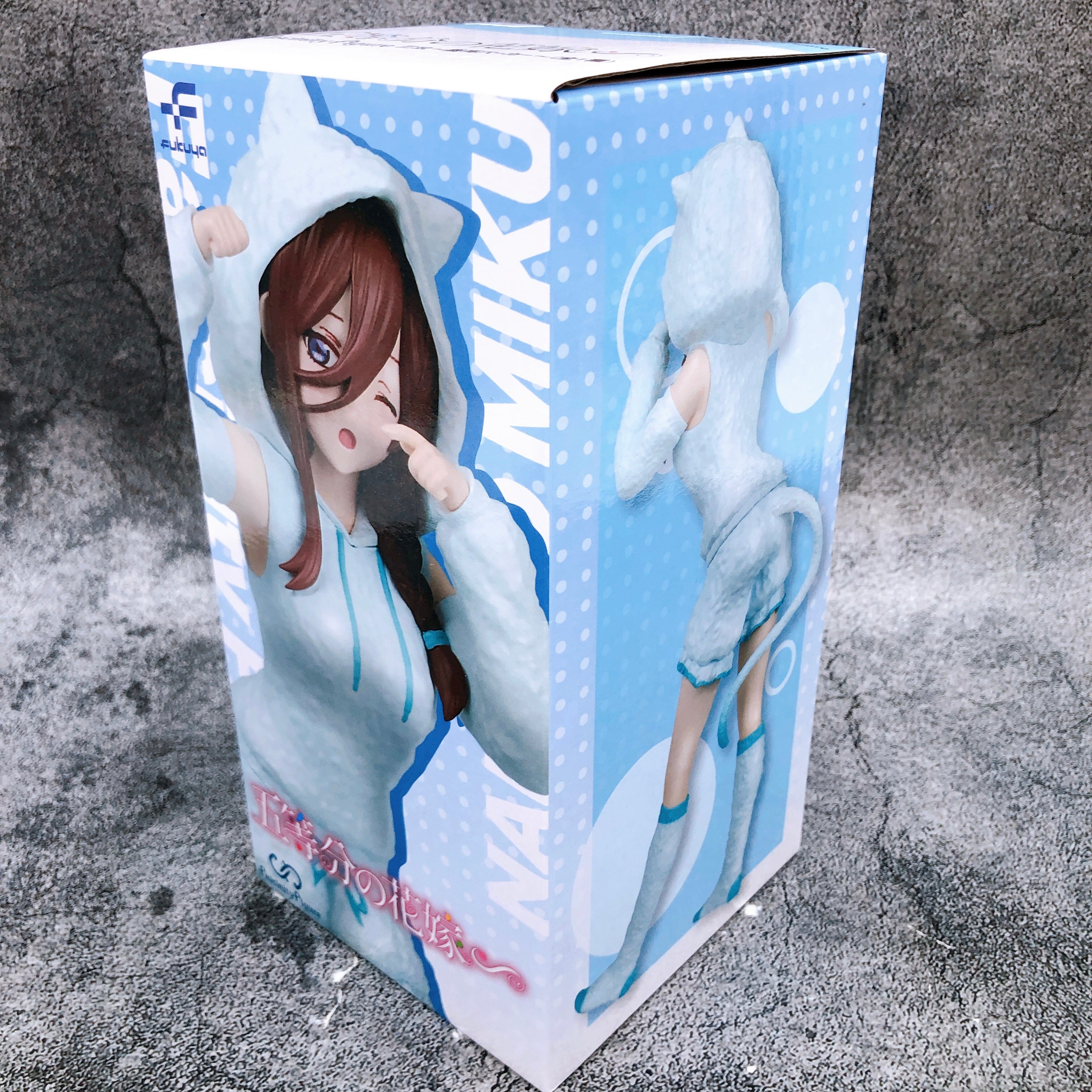 The Quintessential Quintuplets Miku Nakano Figure Cat Ears Hoodie Fascinity