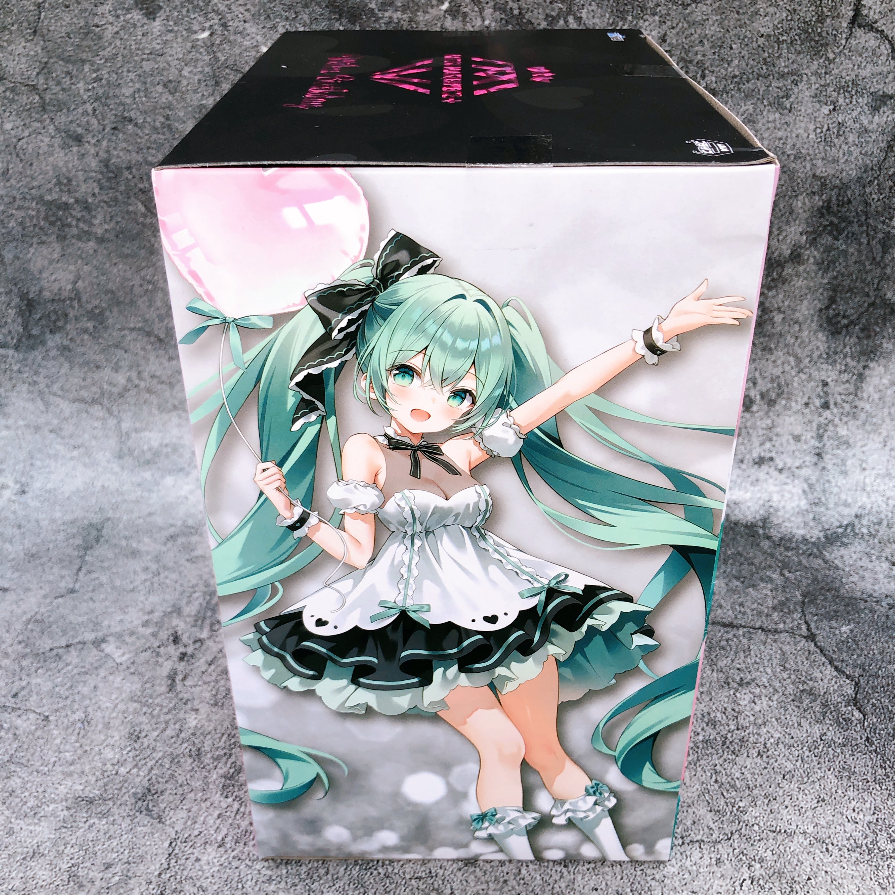 Hatsune Miku Birthday 2025 AMP+ Figure Party ver. Taito Japan Sealed N
