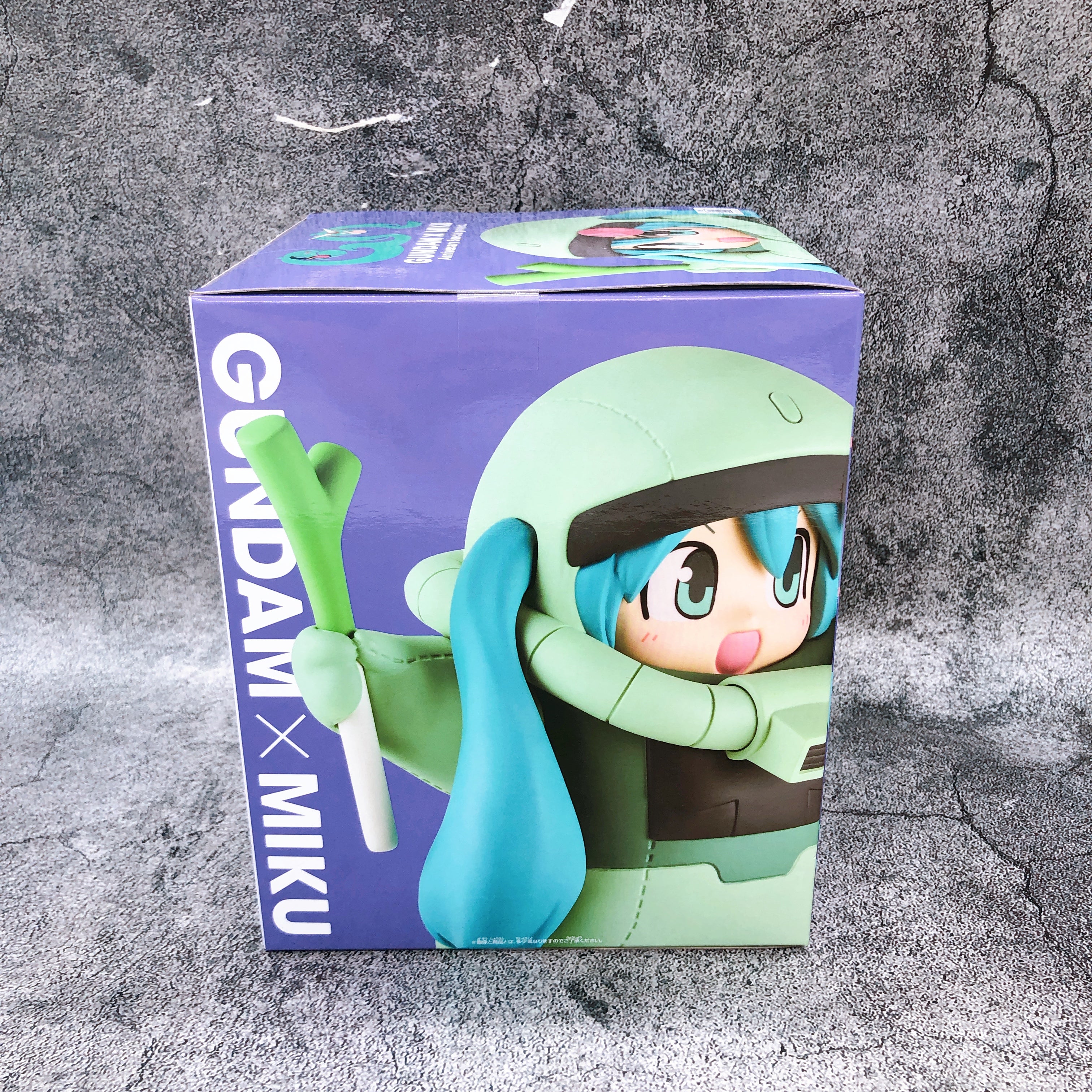 Hatsune Miku Zaku Costume ver. Figure Gundam 45 Anniversary BANPRESTO