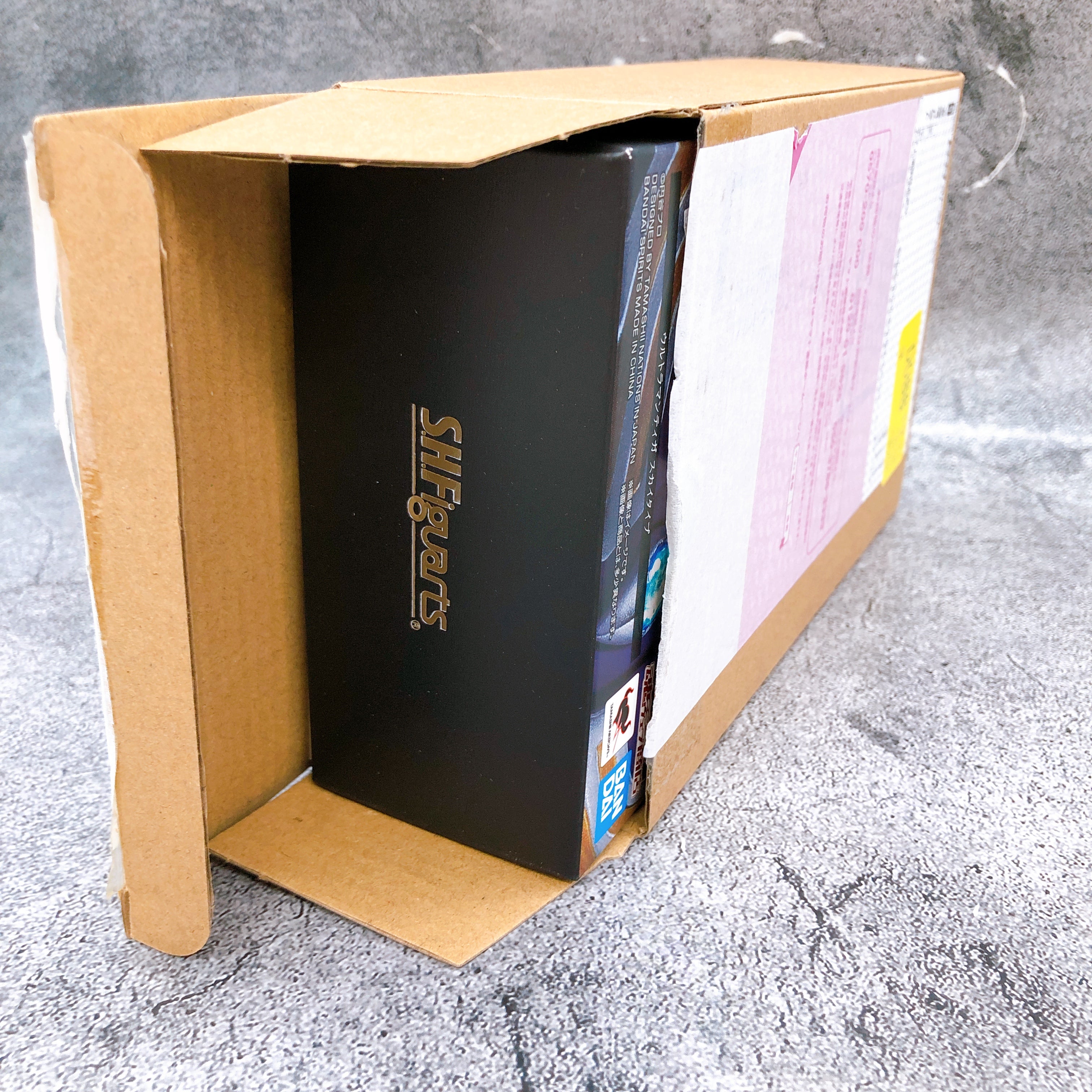 Ultraman Tiga Sky Type S.H.Figuarts Shinkocchou Seihou True Bone Carving Method