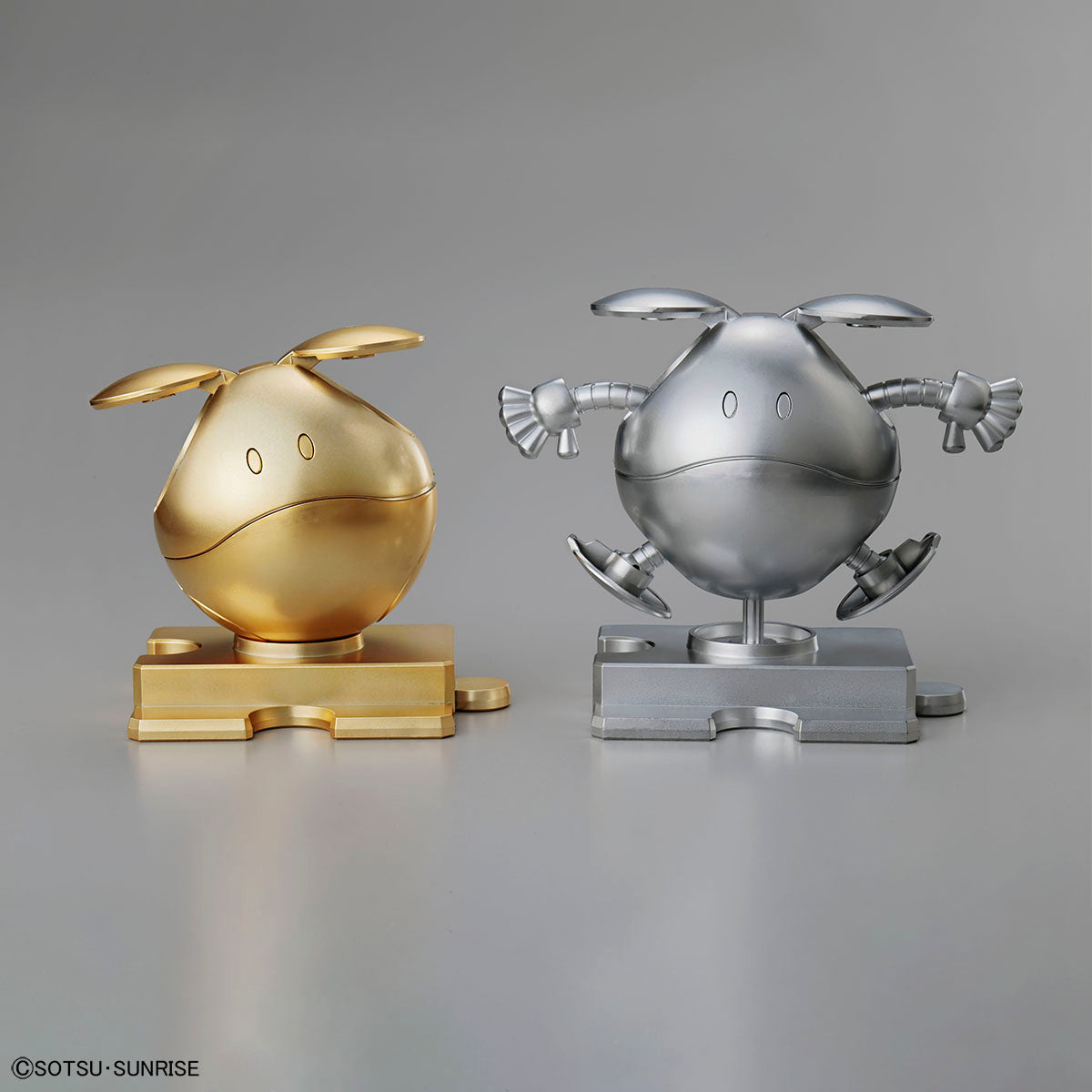 HAROPLA Haro Special Coating Gold & Silver Gundam Base Limited Kit 15+ Bandai
