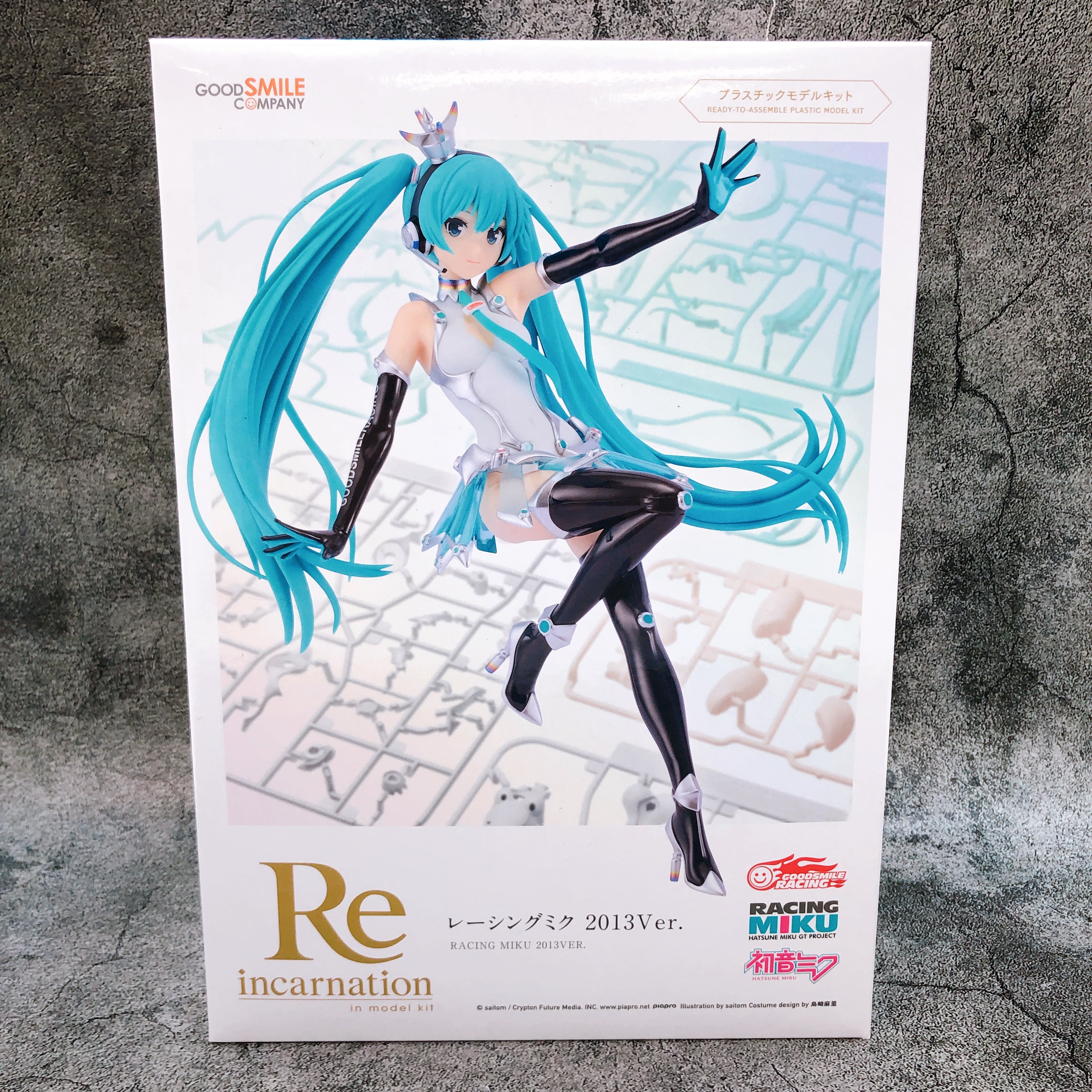 Hatsune Miku Racing Miku 2013Ver. Reincarnation 1/8 Model Kit Good Smi
